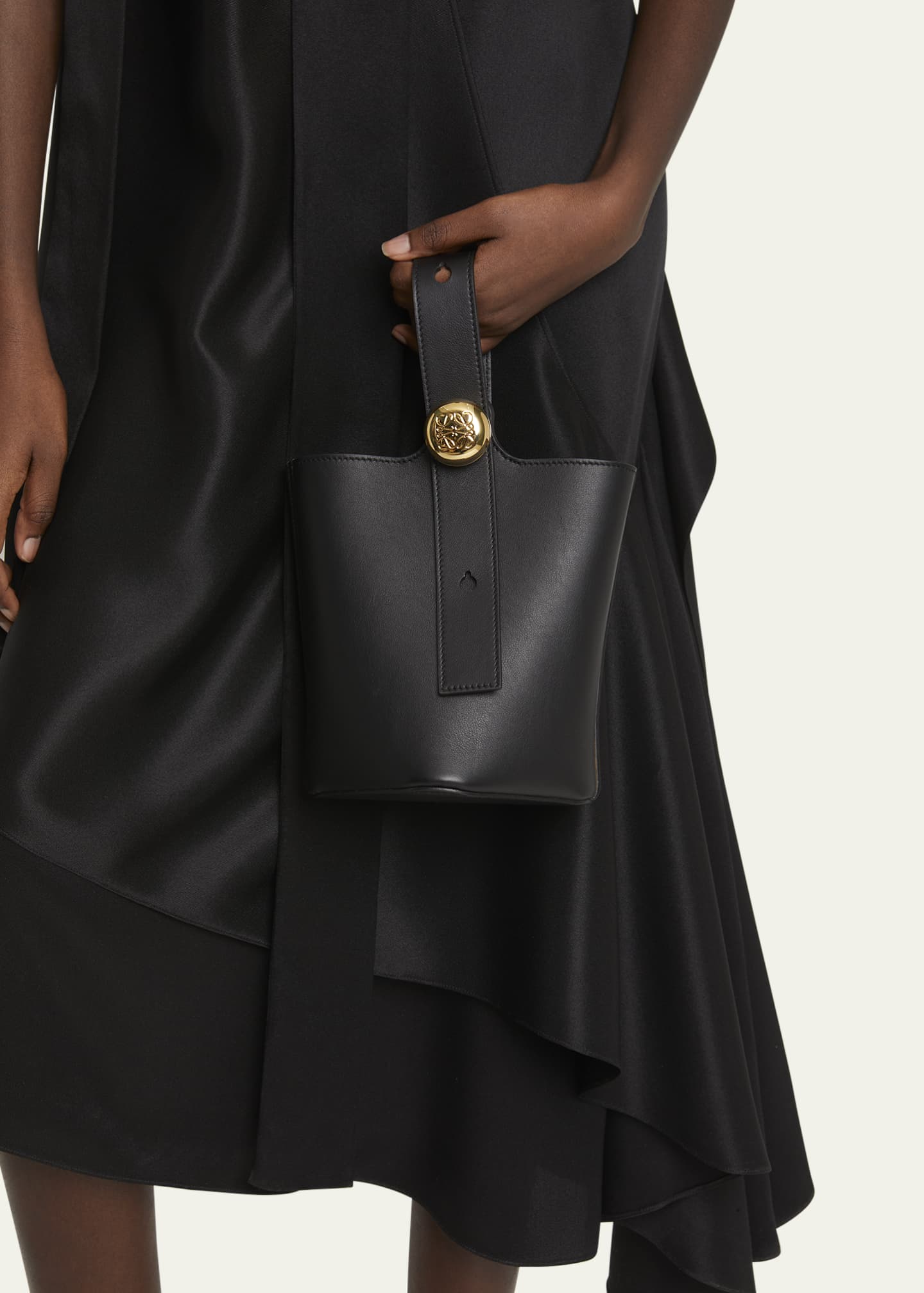 loewe bucket bag black