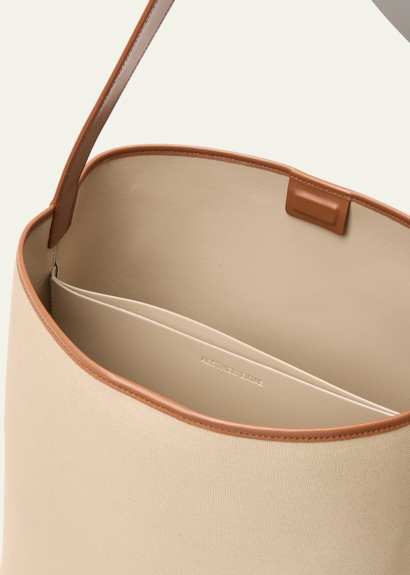 Aesther Ekme Sac Canvas Hobo Bag Image 4 of 5