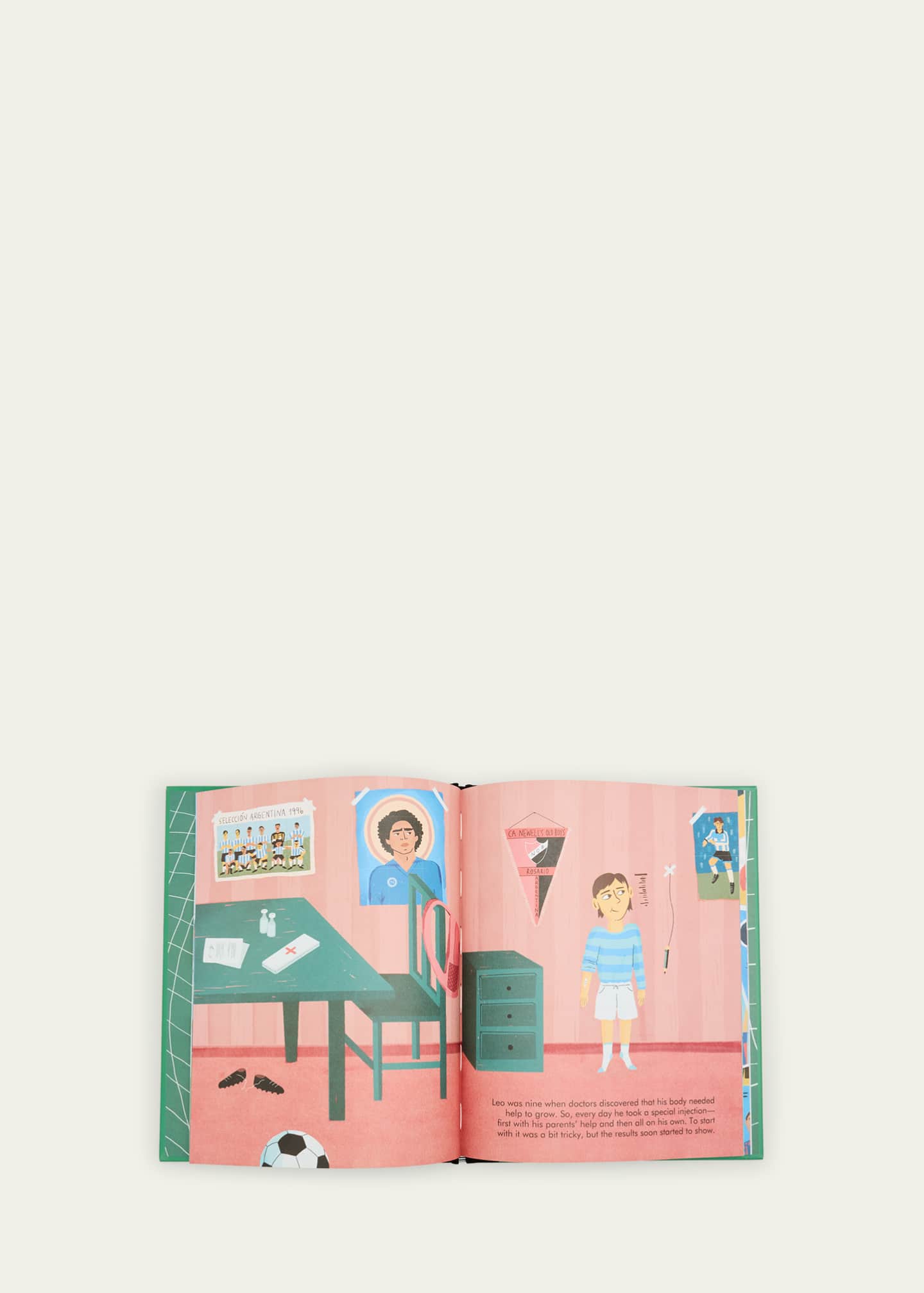The Quarto Group Leo Messi Illustrated Book Image 4 of 5