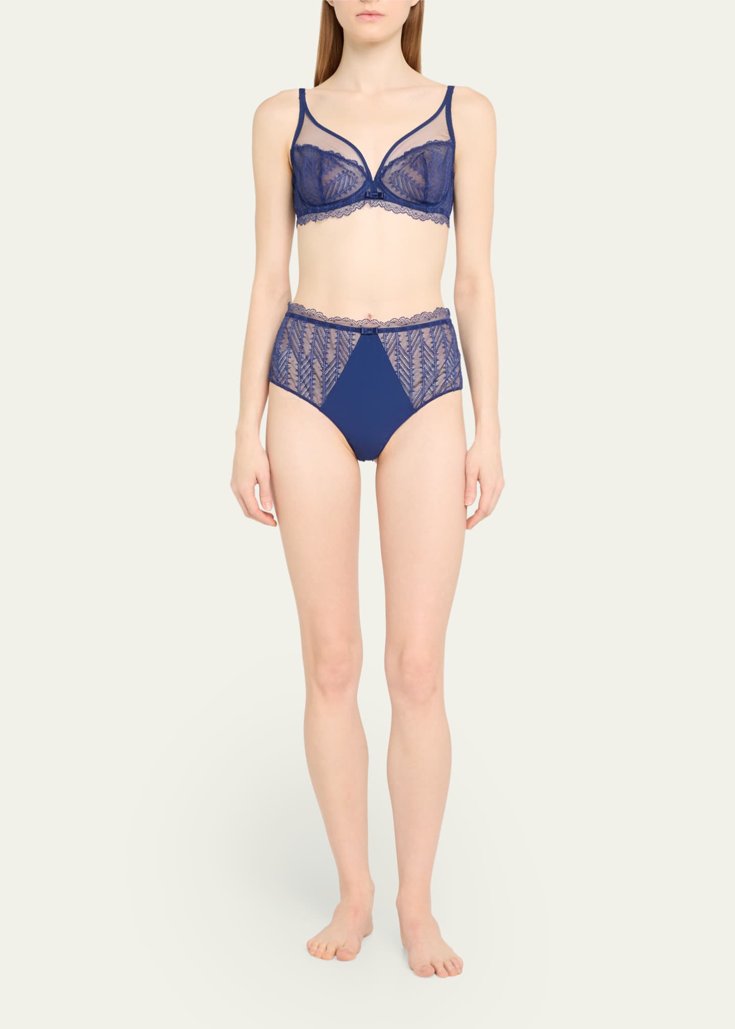 Simone Perele Canopee Scalloped Lace Plunge Bra Image 2 of 4