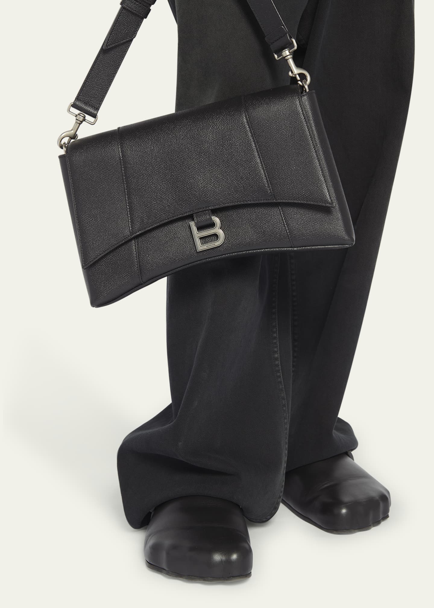 Balenciaga messenger clearance