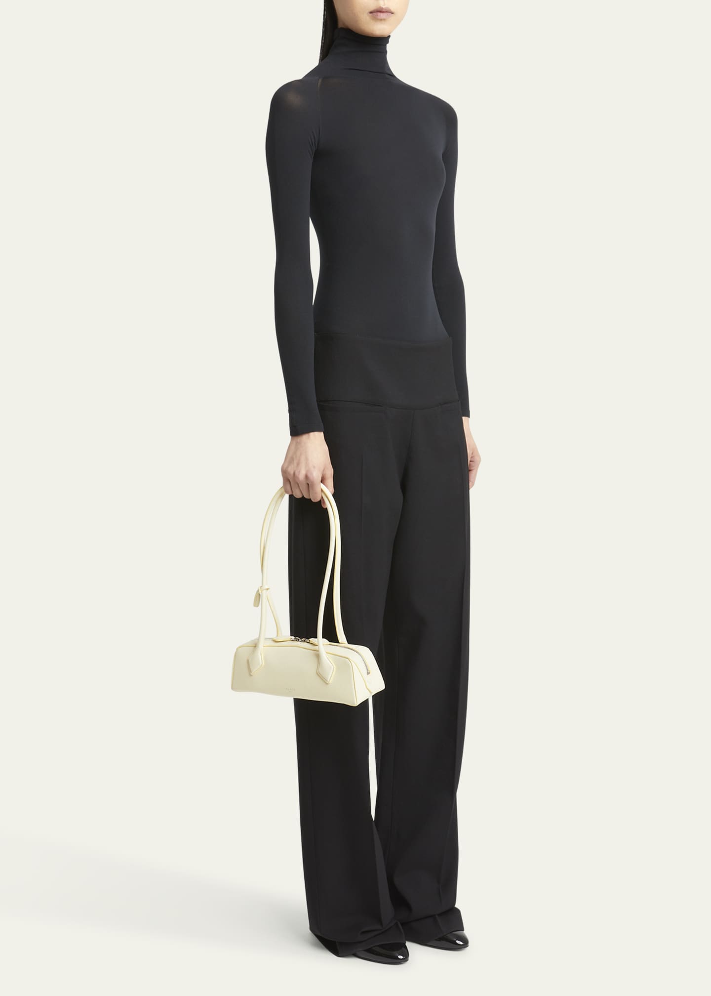 ALAIA Le Teckel Small Shoulder Bag in Leather Image 5 of 6