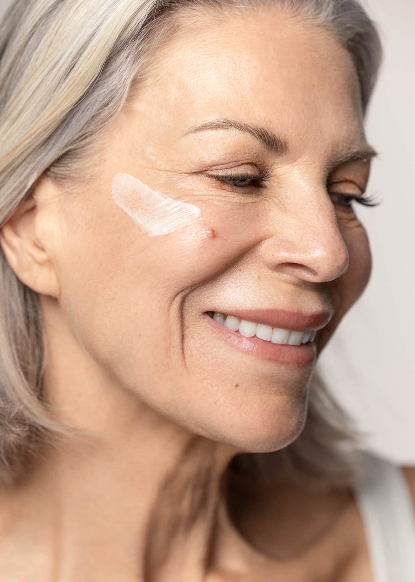 ReVive Vitamin C, Niacinamide +Bio-Renewal Peptide, 1 oz. Image 3 of 3