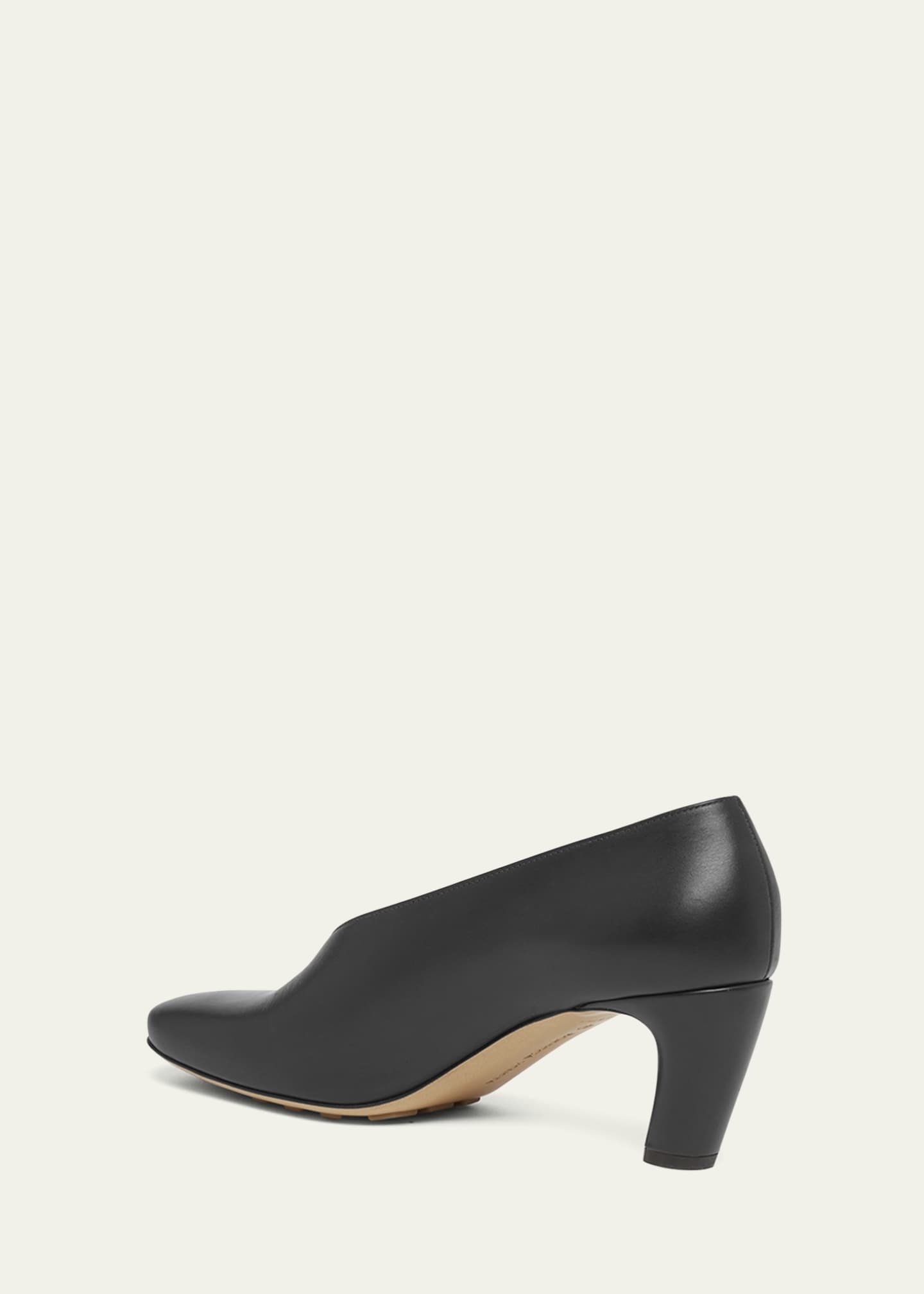 Canalazzo Leather V-Cut Pumps