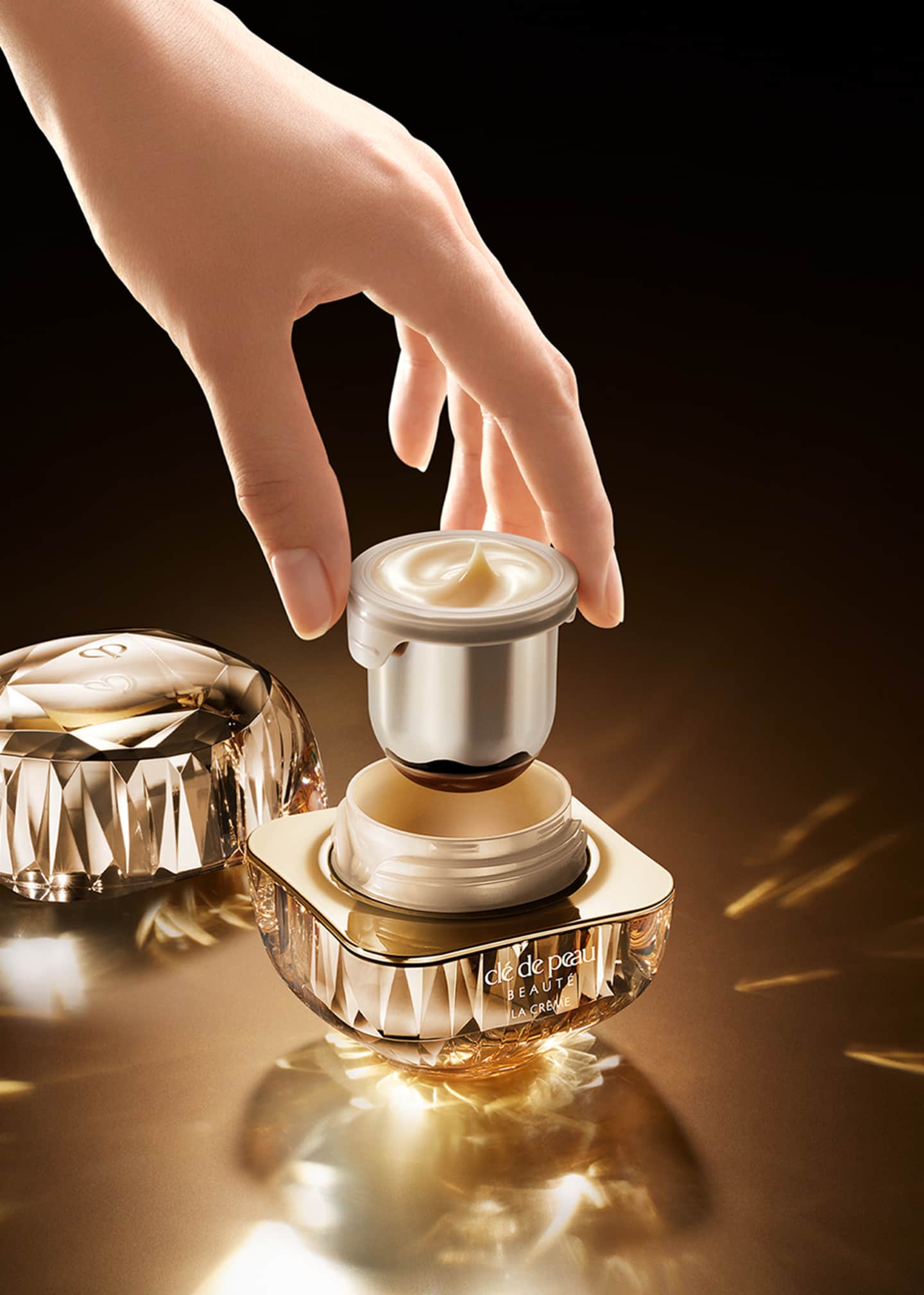 clé de peau BEAUTÉ LA CRÈME 50mL リフィル Clé de Peau Beauté La Crème Refill (50ml) | Harrods UK