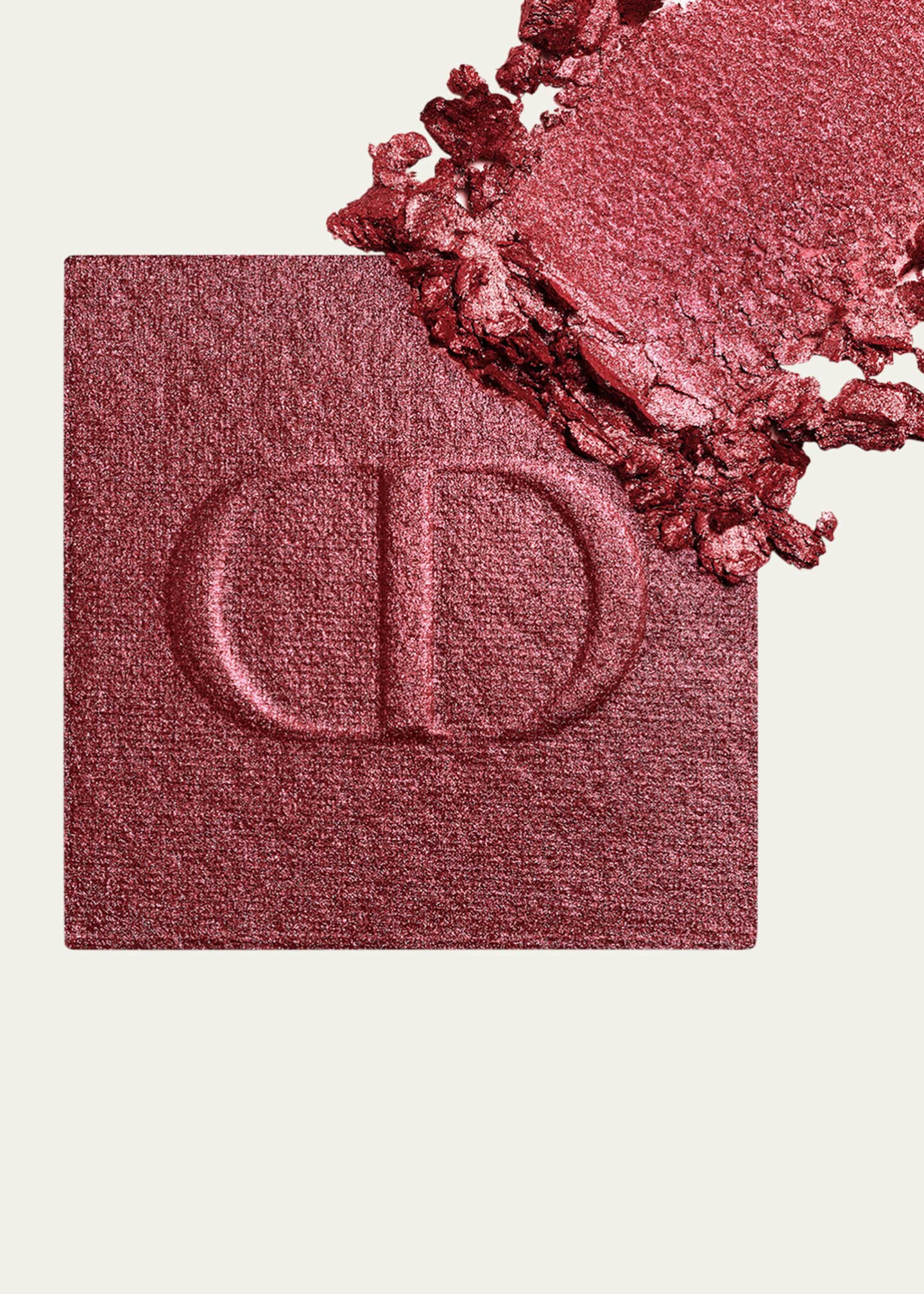DIOR Diorshow Mono Color High-Impact, Long-Wearing Eyeshadow Image 2 of 3