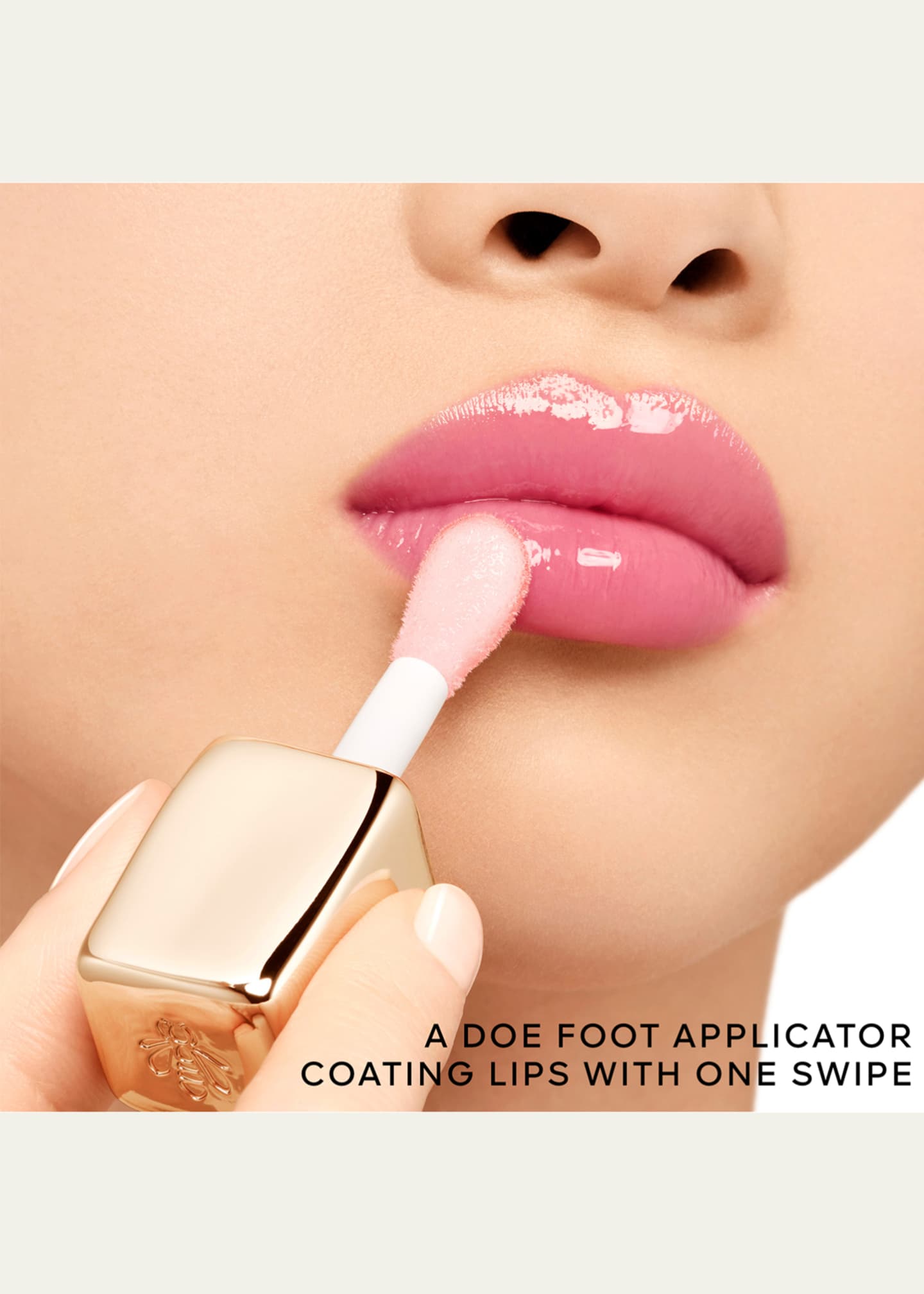 Guerlain Kiss Kiss Bee Glow Lip Oil Image 4 of 5