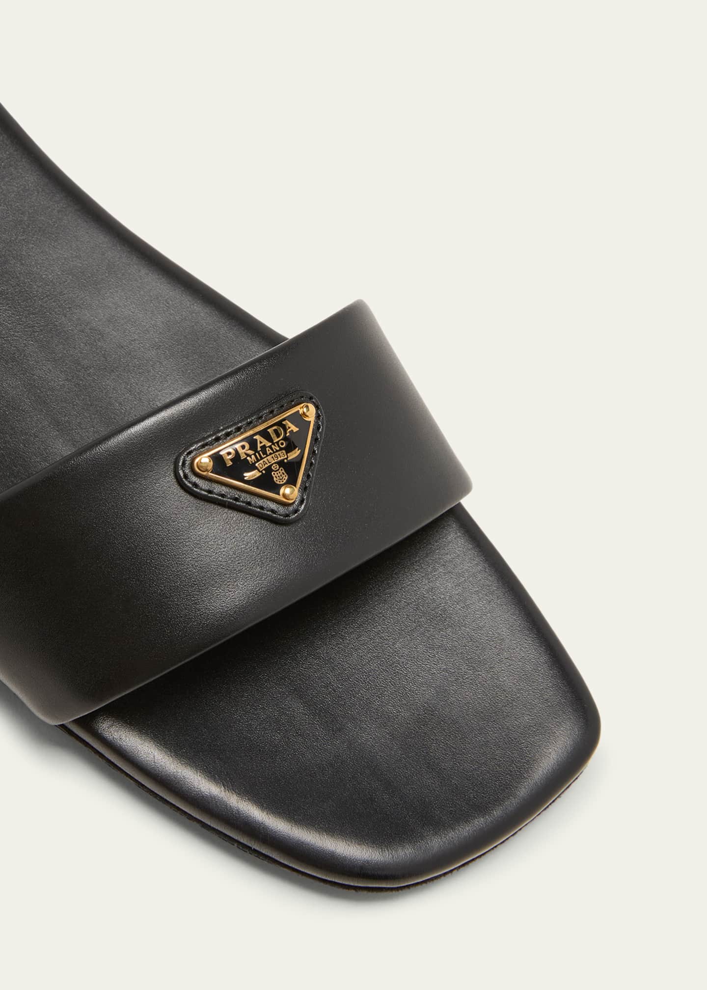 大学 割引 Slide Flat Logo Leather Prada Sandals Goodman Bergdorf - 靴