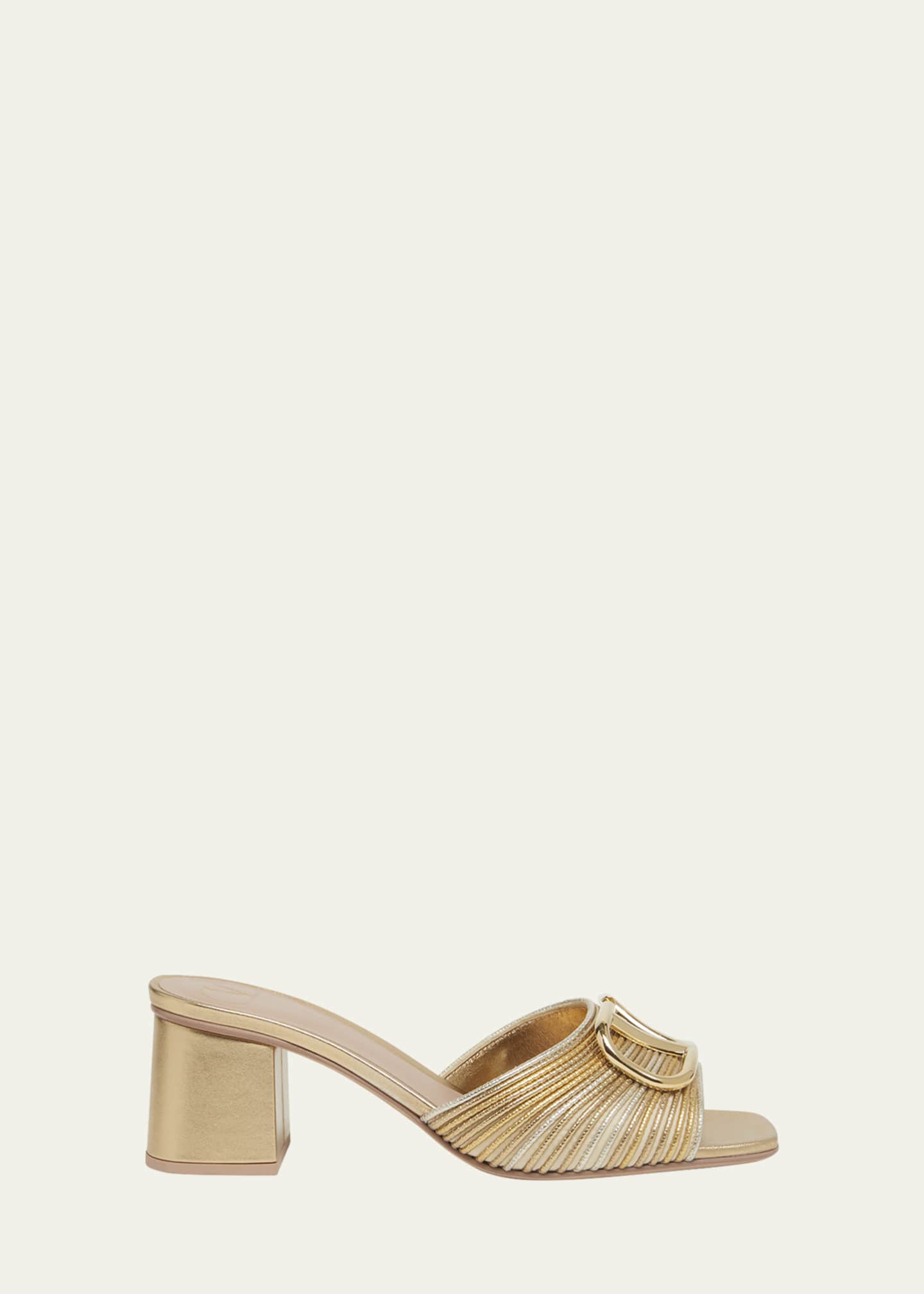 Bergdorf goodman valentino shop