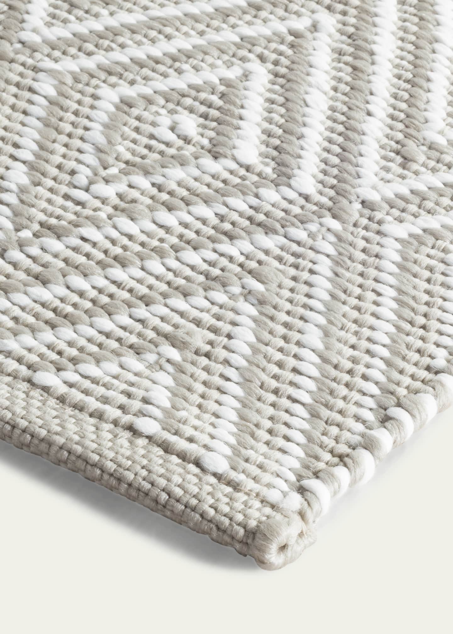 Annie Selke Diamond Handwoven Indoor/Outdoor Rug, 5' x 8' Image 4 of 4
