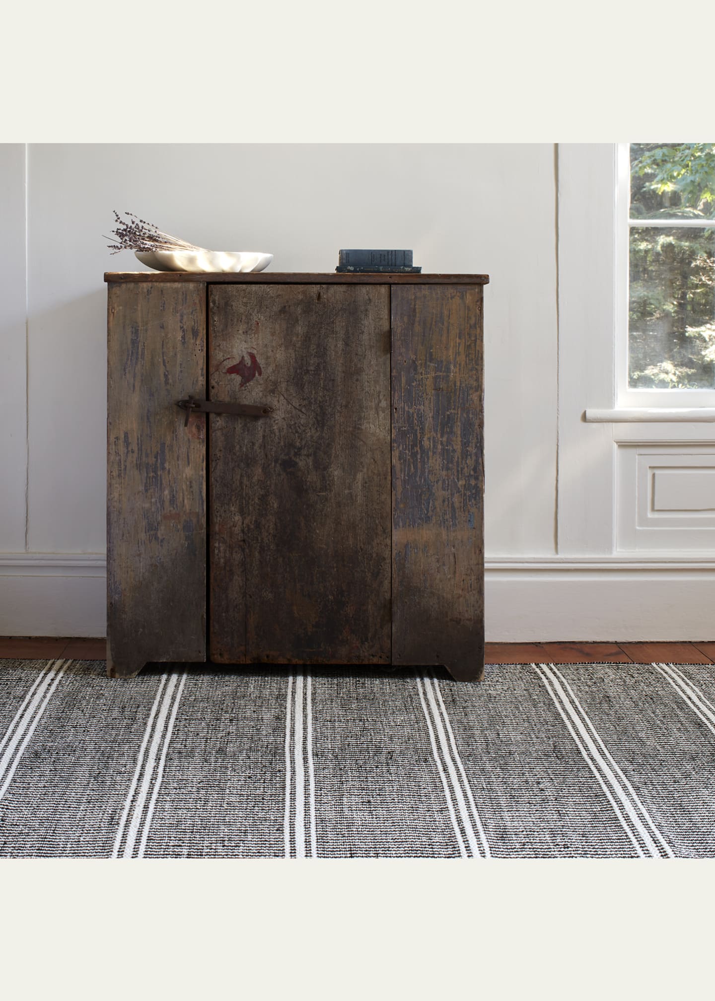 Annie Selke Malta Black/Ivory Handwoven Rug, 9' x 12' Image 3 of 3