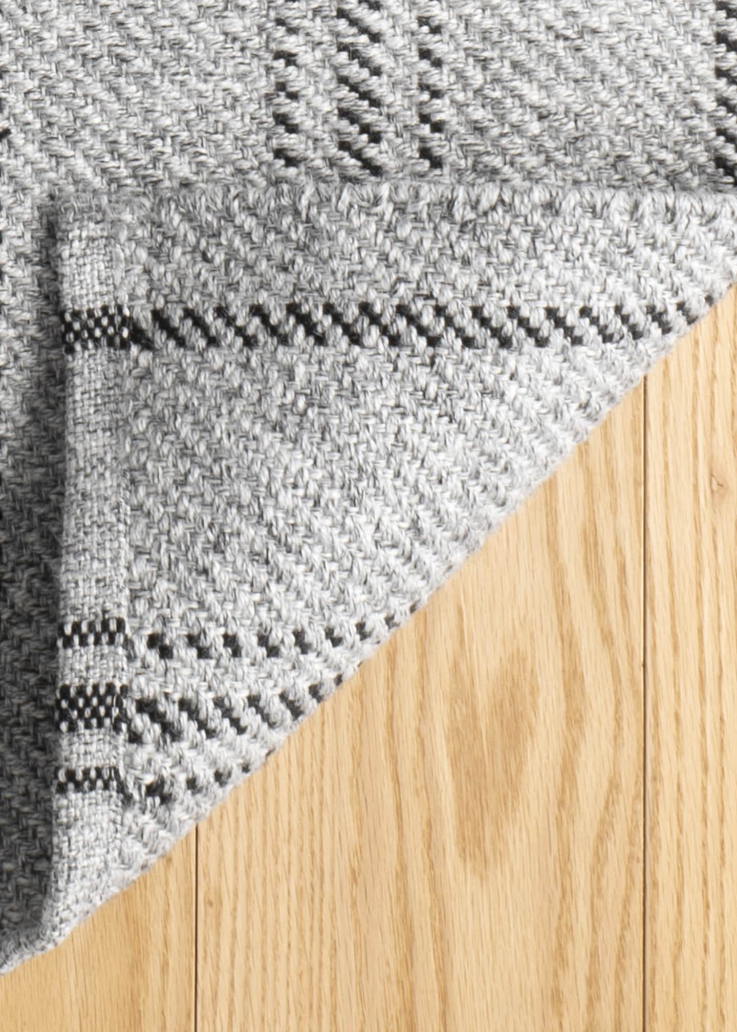 Annie Selke Melange Stripe Grey/Black Handwoven Indoor/Outdoor Rug, 5' x 8' Image 4 of 5