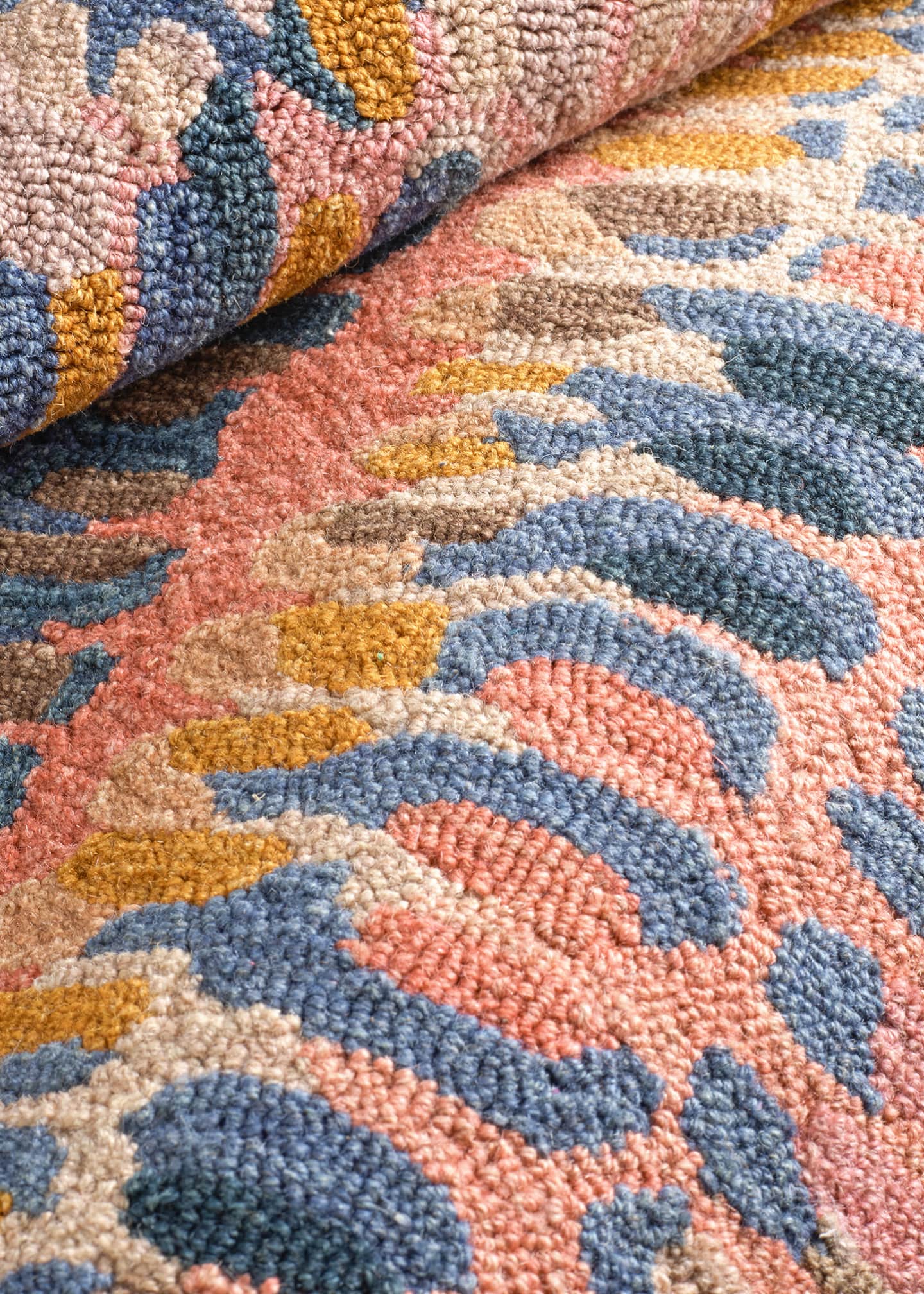 Annie Selke Paint Chip Coral Micro-Hooked Rug, 4' x 6' Image 5 of 5