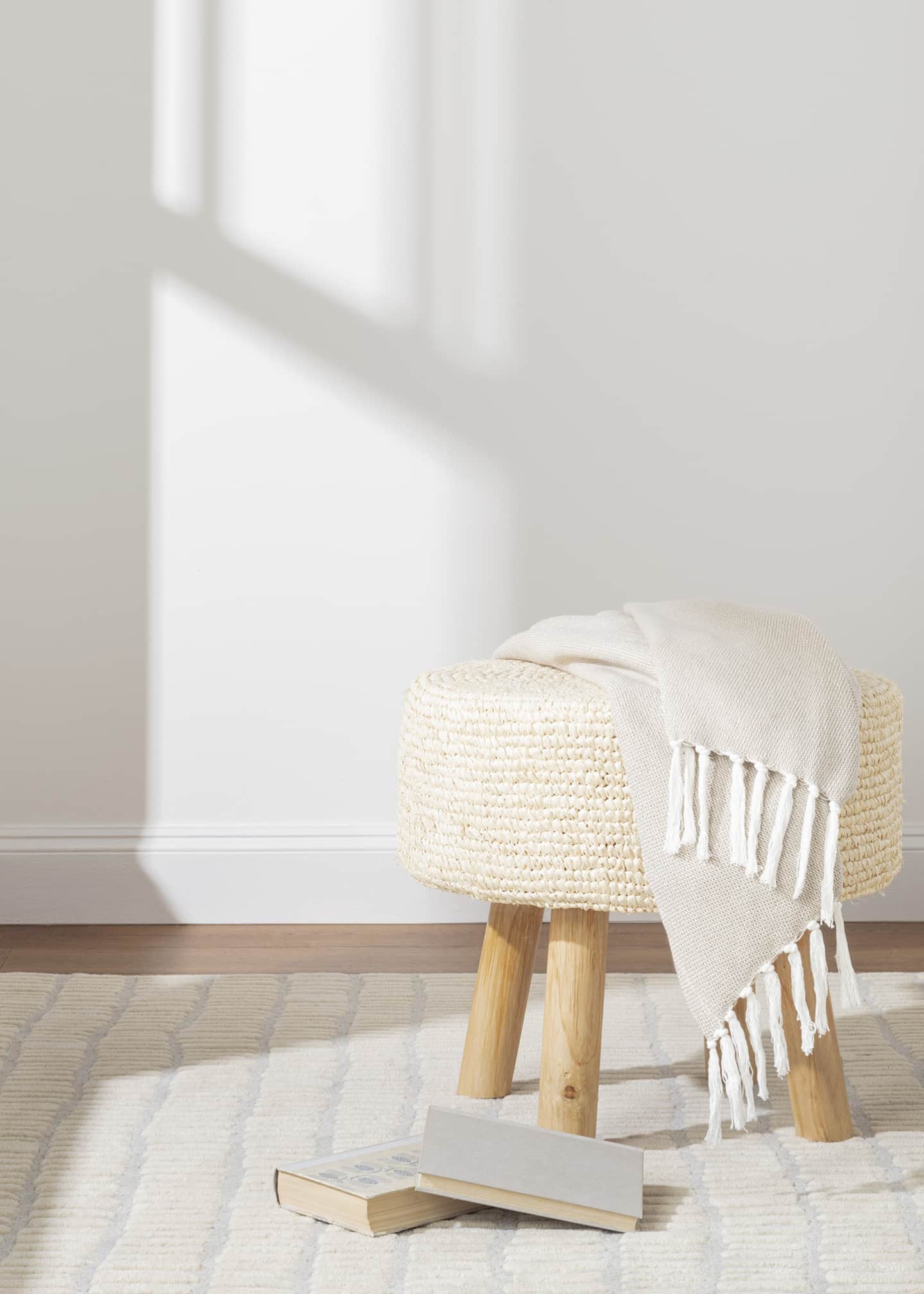 Annie Selke Roark Ivory Hand-Tufted Rug, 4' x 6' Image 3 of 5