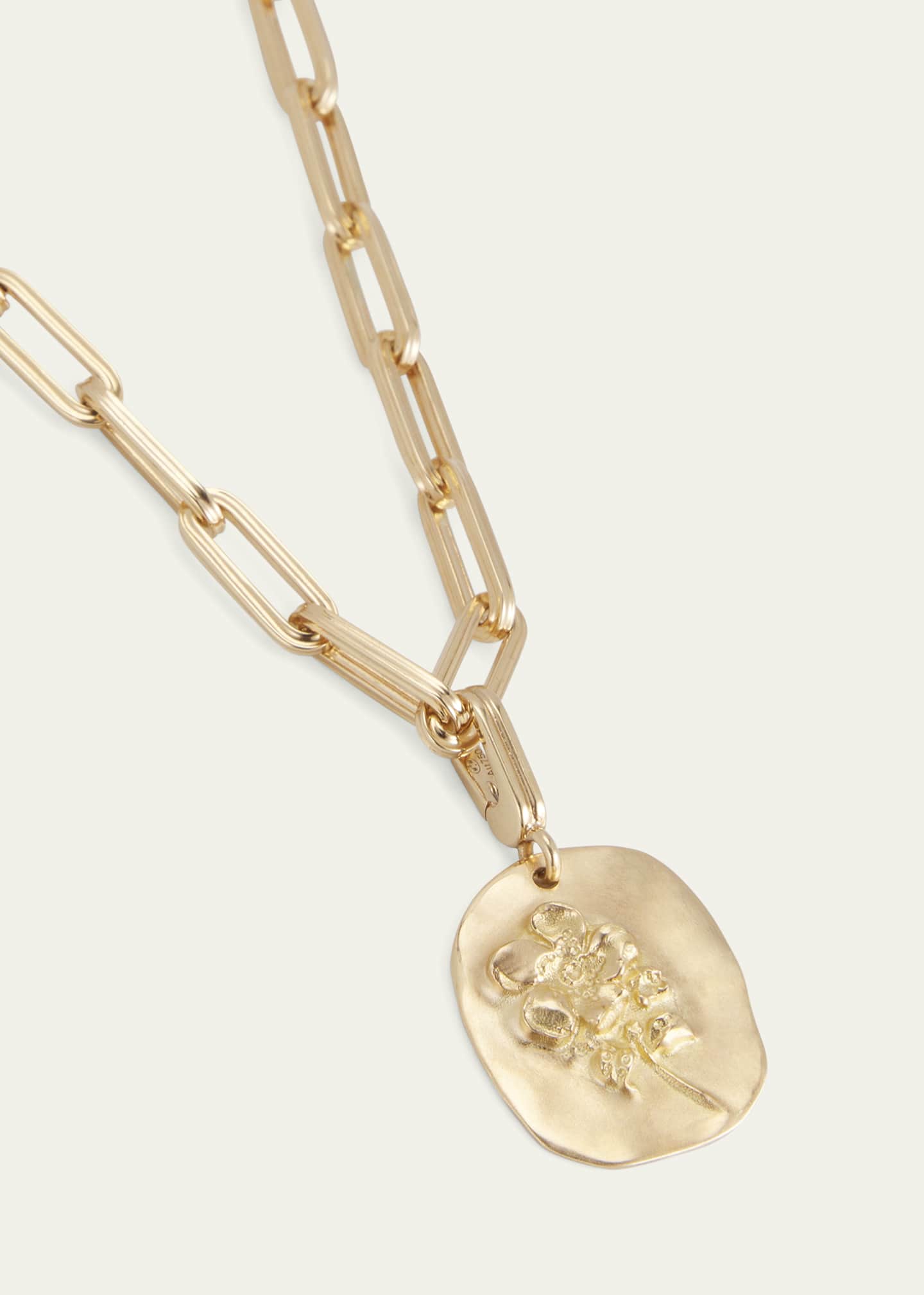 Mellerio 18K Yellow Gold Wild Rose Medal Charm Image 3 of 5