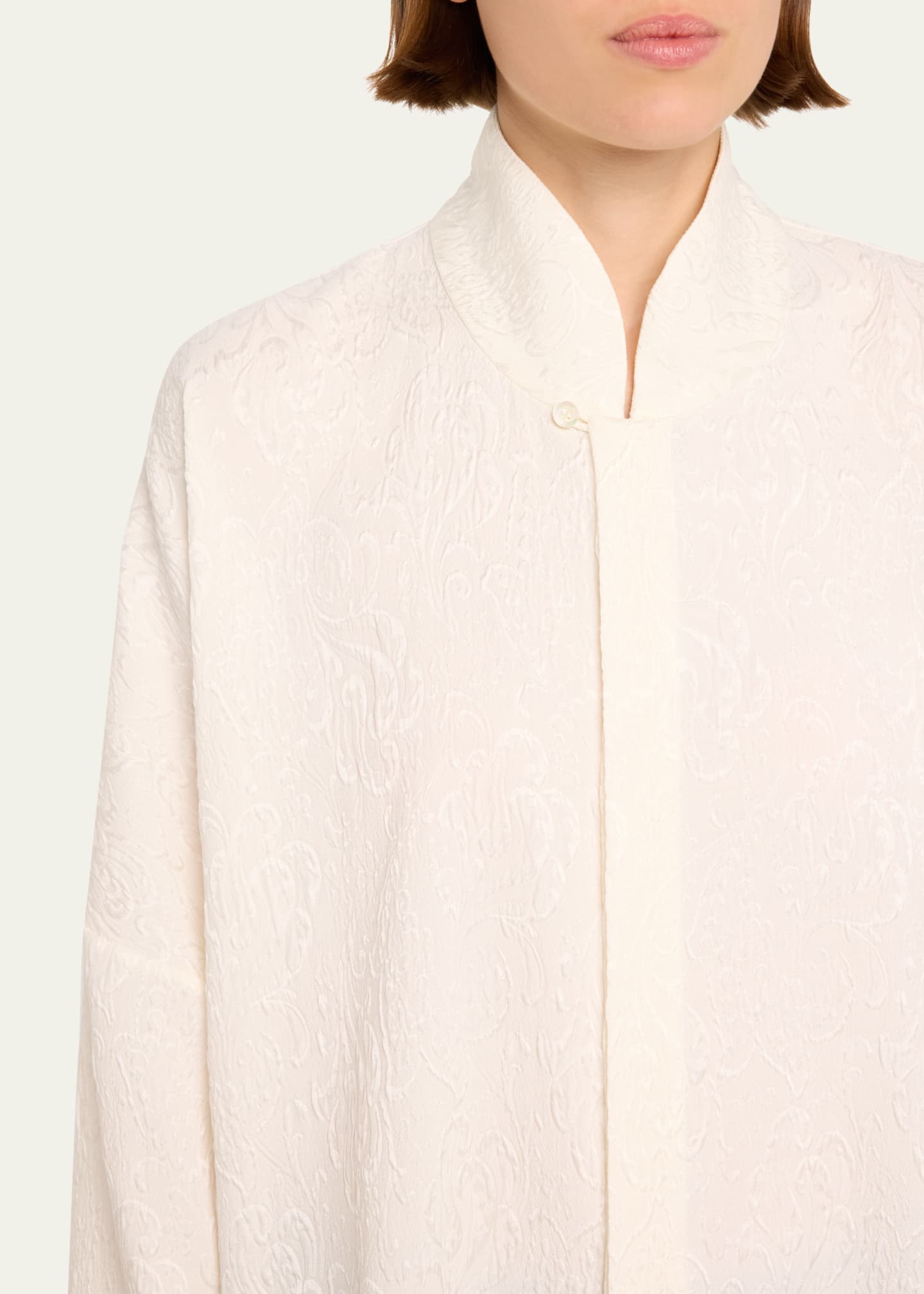 Eskandar Imperial Shirt with Chinese Collar (Mid Length) Image 5 of 5