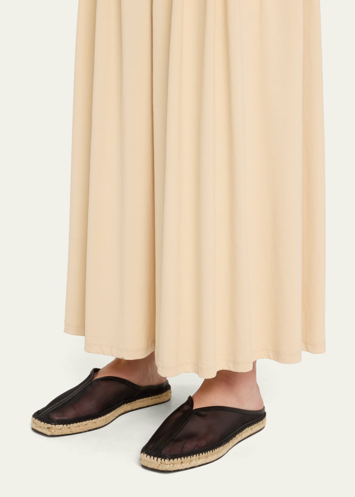 【関税込み】TOTEME ベージュ The Espadrille ミュール Beige 'The Espadrille' Slippers by TOTEME on Sale