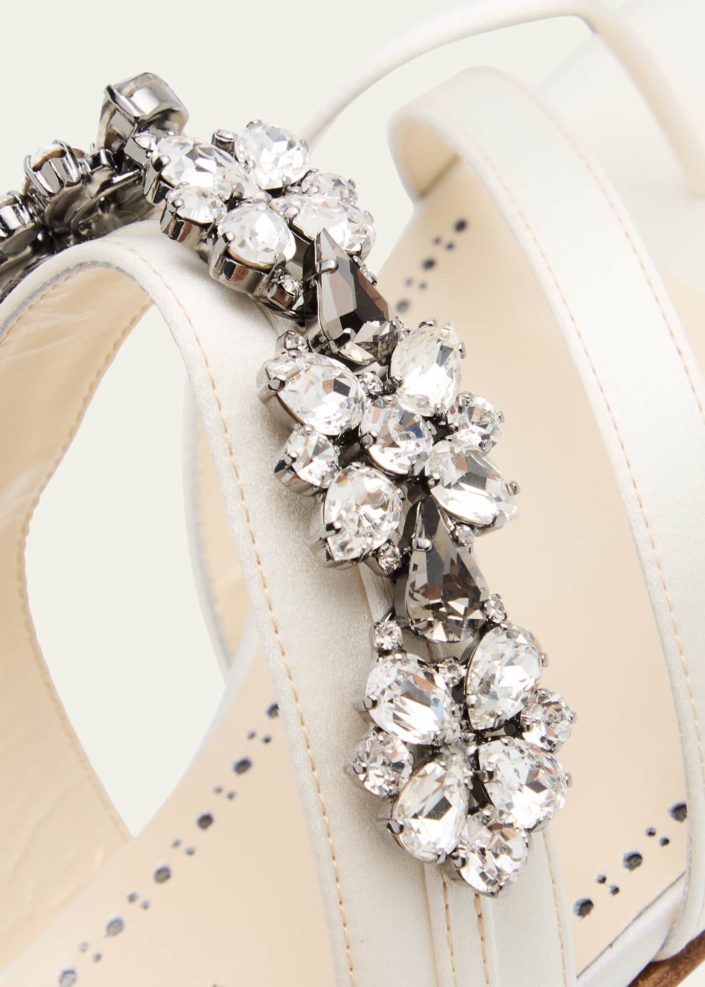 sale【Manolo Blahnik】『Perlusa』サテンサンダル クリスタル MANOLO BLAHNIK Perlusa crystal-embellished satin sandals