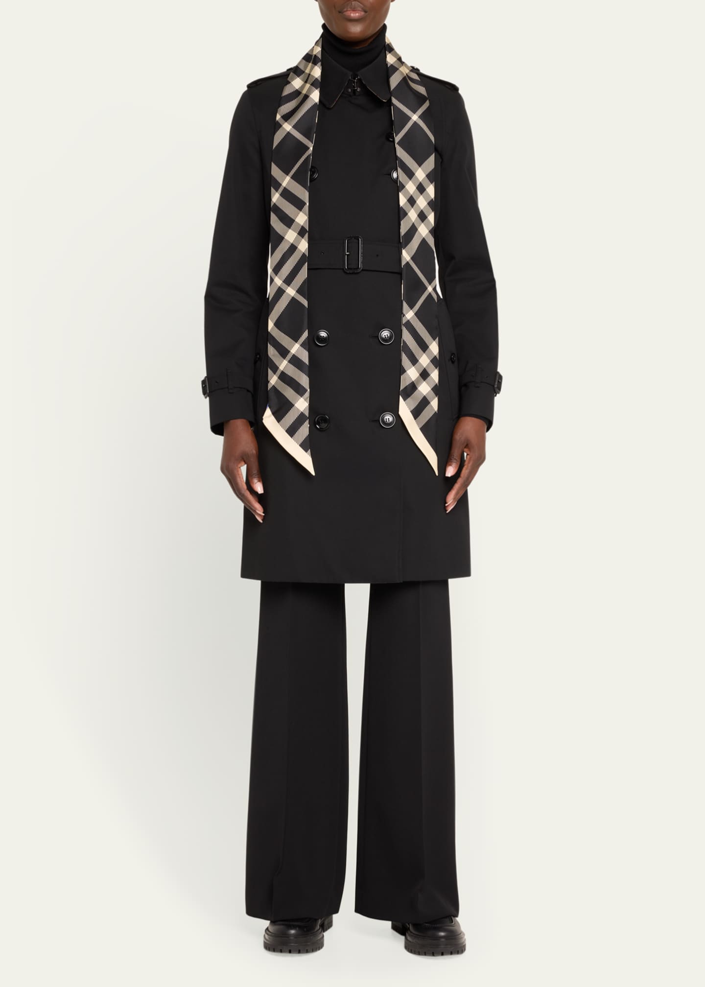 【Burberry】 Skinny Reversible Check Silk Scarf FCF075E9-F00C-4DEF-BD47-