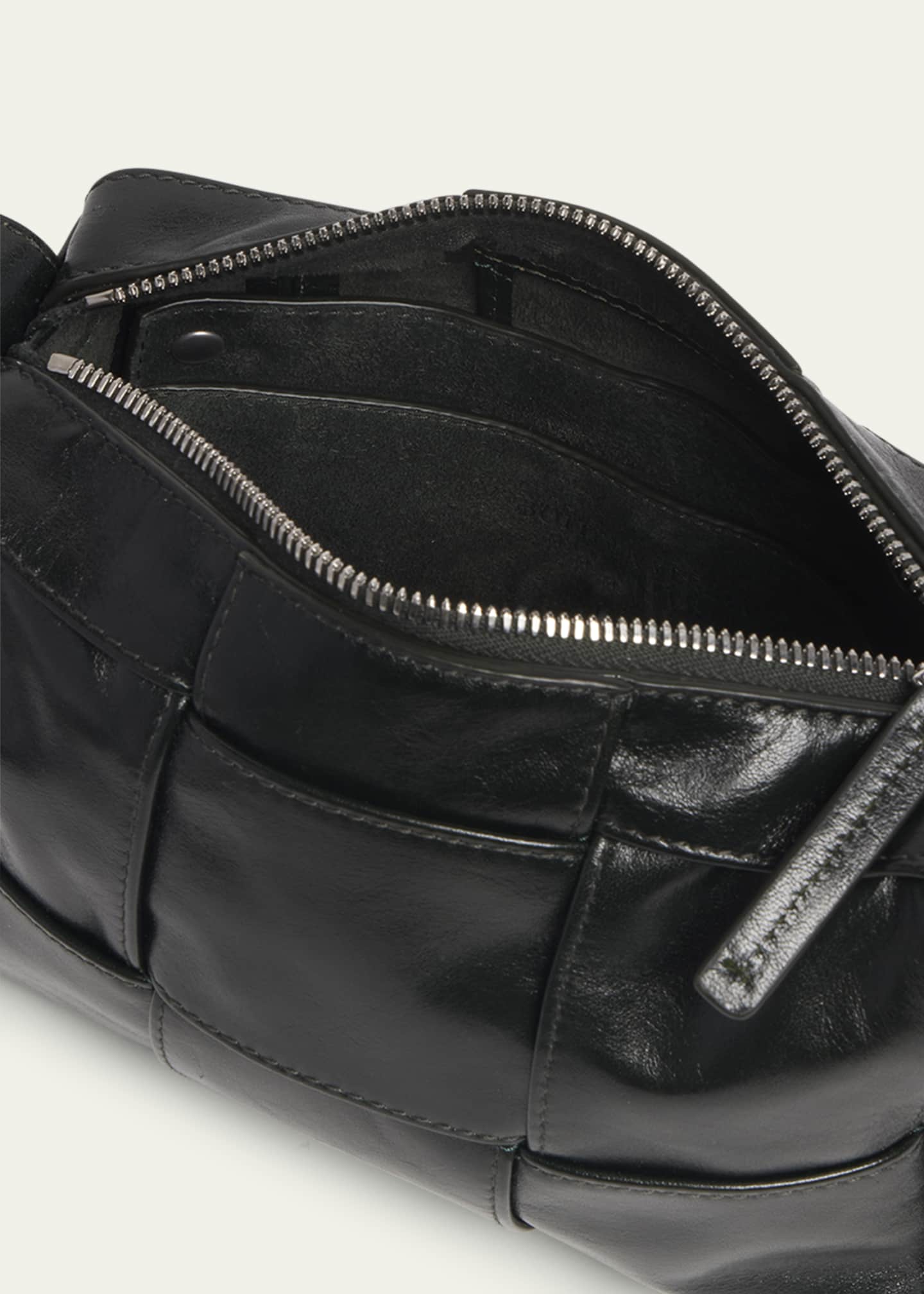 Bottega Veneta Men's Arco Small Leather Crossbody Bag Image 4 of 5