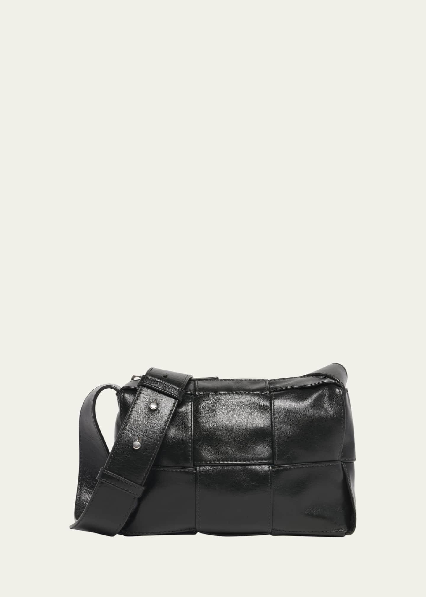 Bottega Veneta Men's Arco Small Leather Crossbody Bag Image 1 of 5