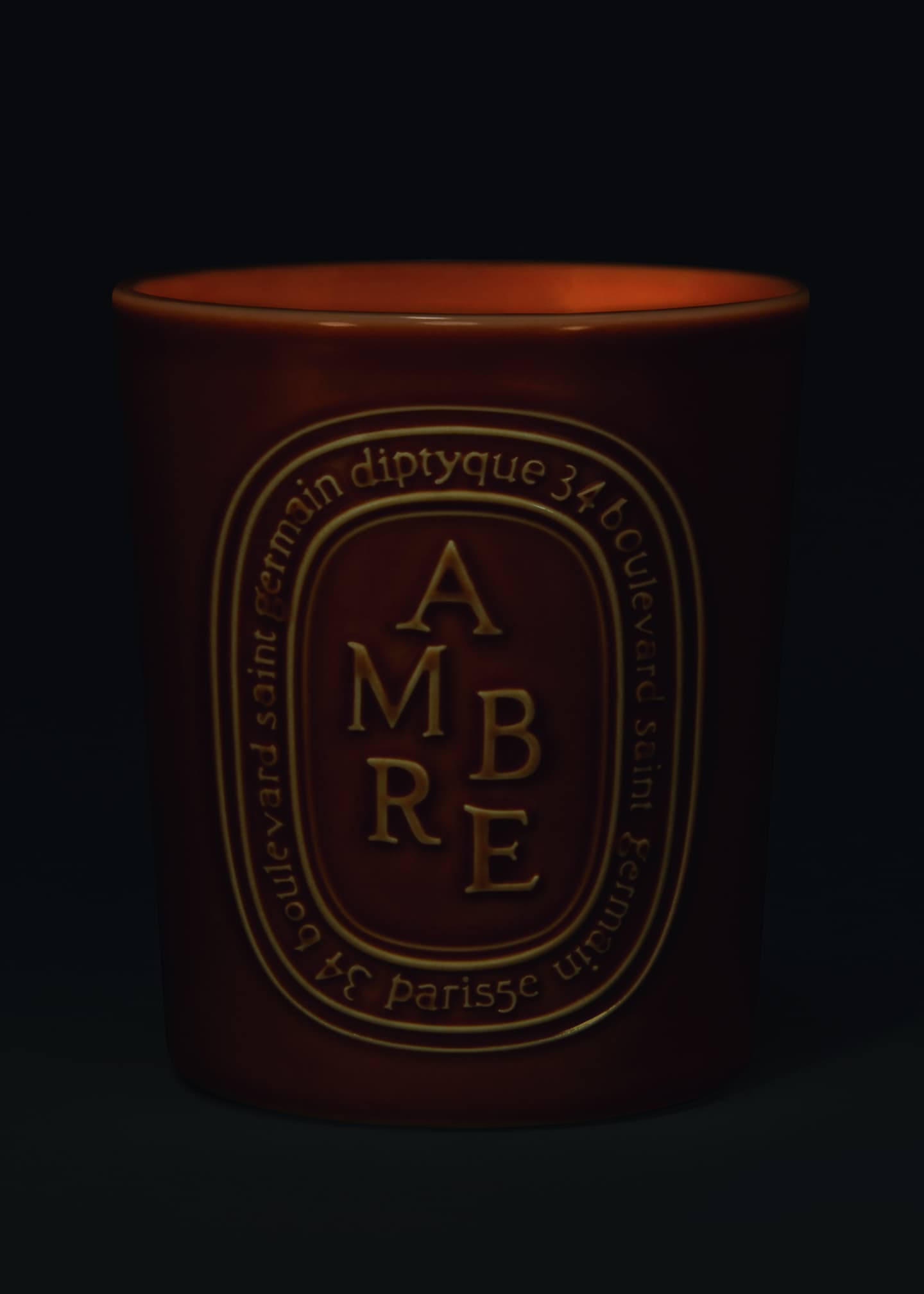 DIPTYQUE Ambre Candle, 600g Image 4 of 4