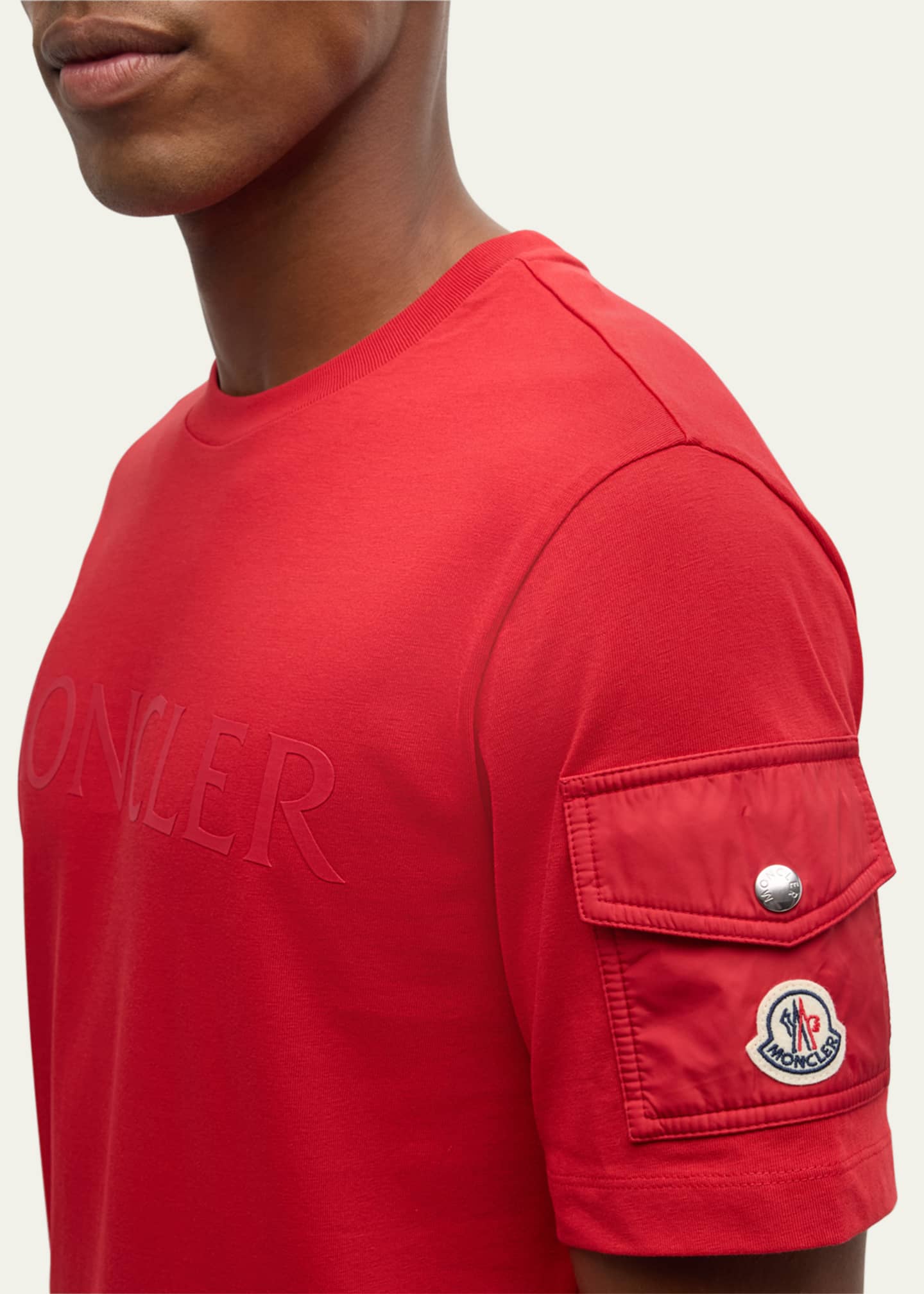 MONCLER 赤 長袖Tシャツ Moncler Men's Logo Ribbed T-Shirt in Red Moncler
