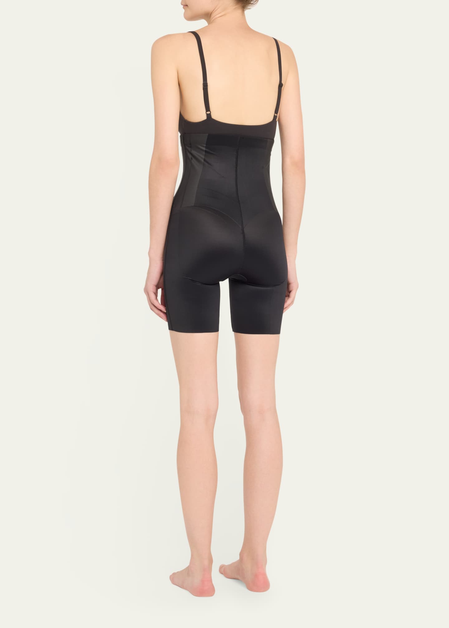 Spanx Ultra-Sculpt Mid-Thigh Shaping Shorts Image 3 of 4