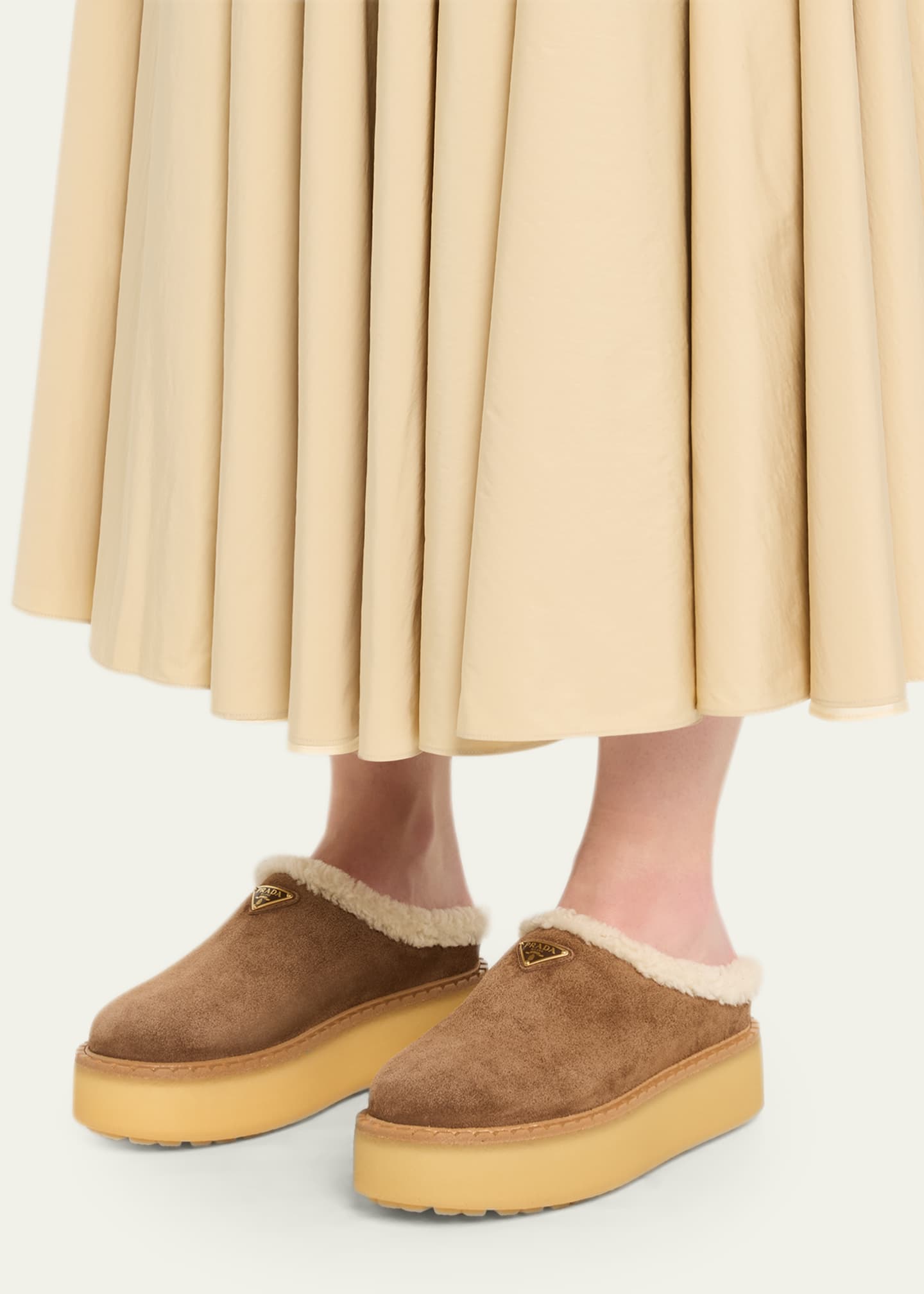 【関税&送料込】Prada Shearling Flatform Mules Prada Suede Shearling Cozy Platform Mules - Bergdorf Goodman
