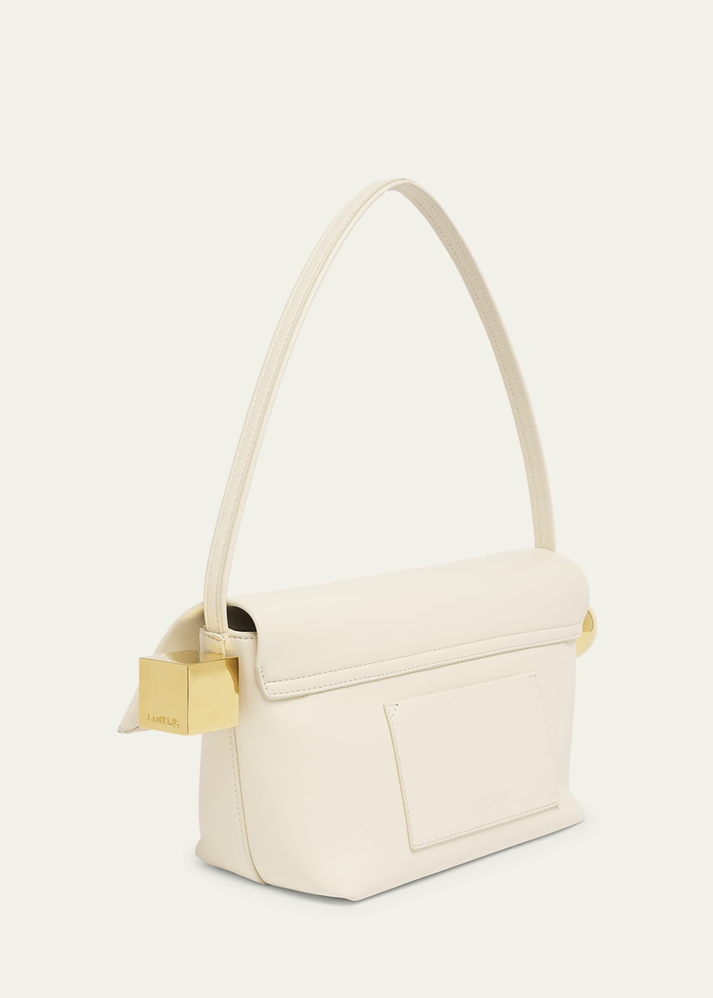 オススメ☆【JACQUEMUS】ジャックムス LE ROND CARRE Le Rond Carre Leather Shoulder Bag | Neiman Marcus