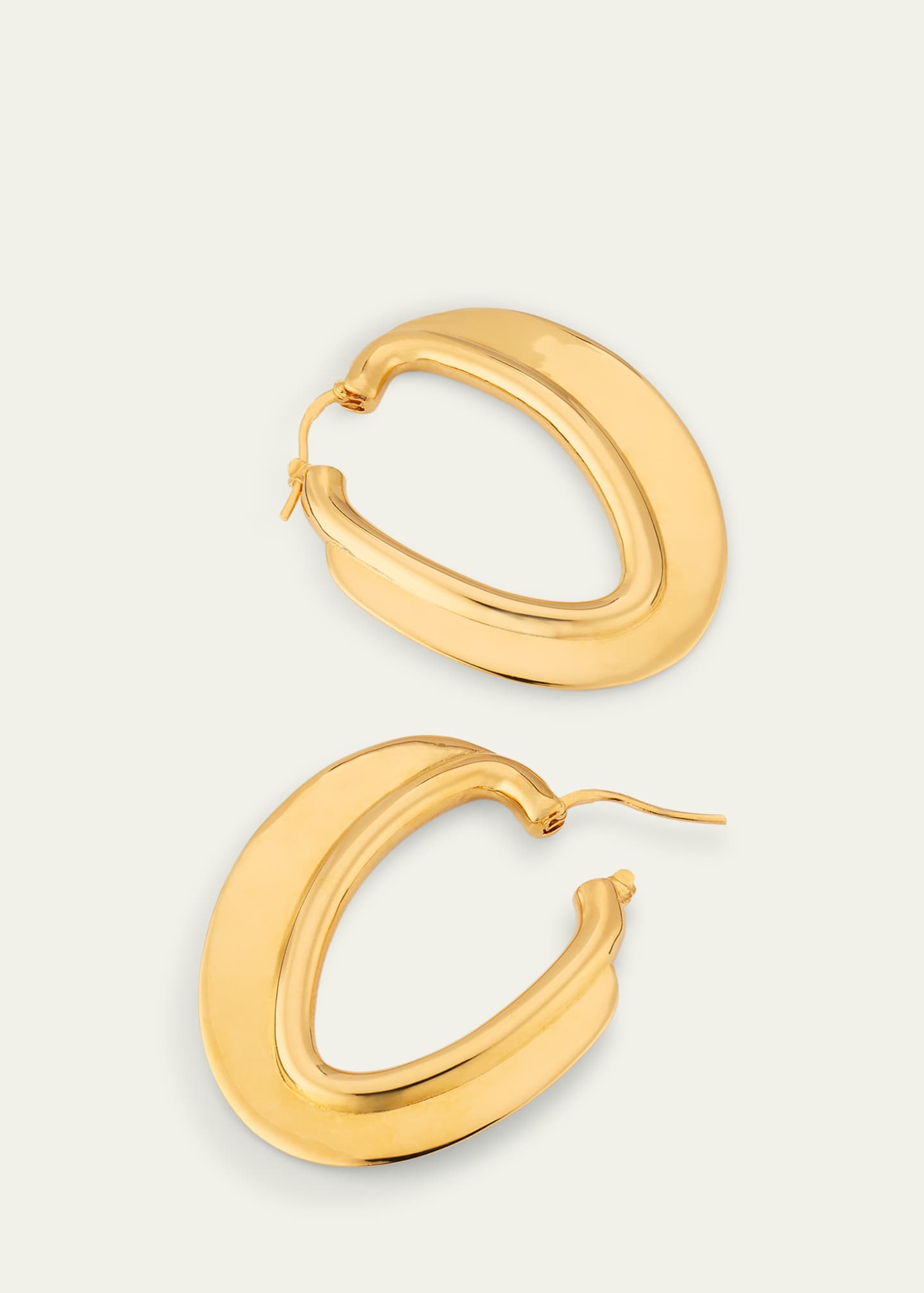 Oscar de la Renta O Disc Hoop Earrings Image 4 of 4