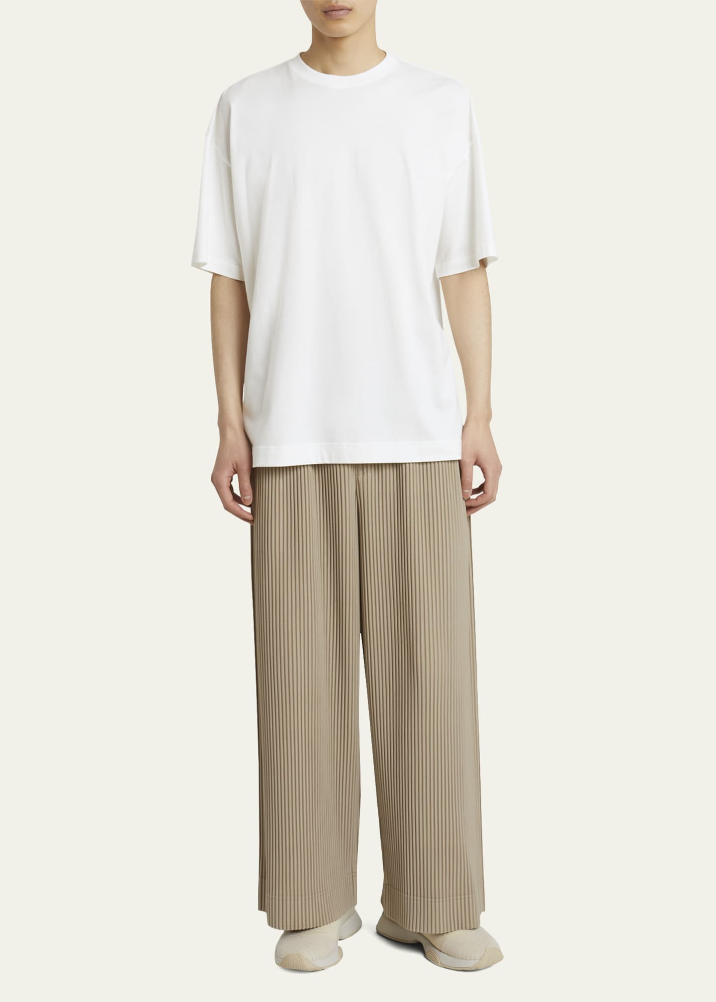 Homme Plisse Issey Miyake Men's Jersey Artist Painted T-Shirt Image 2 of 5