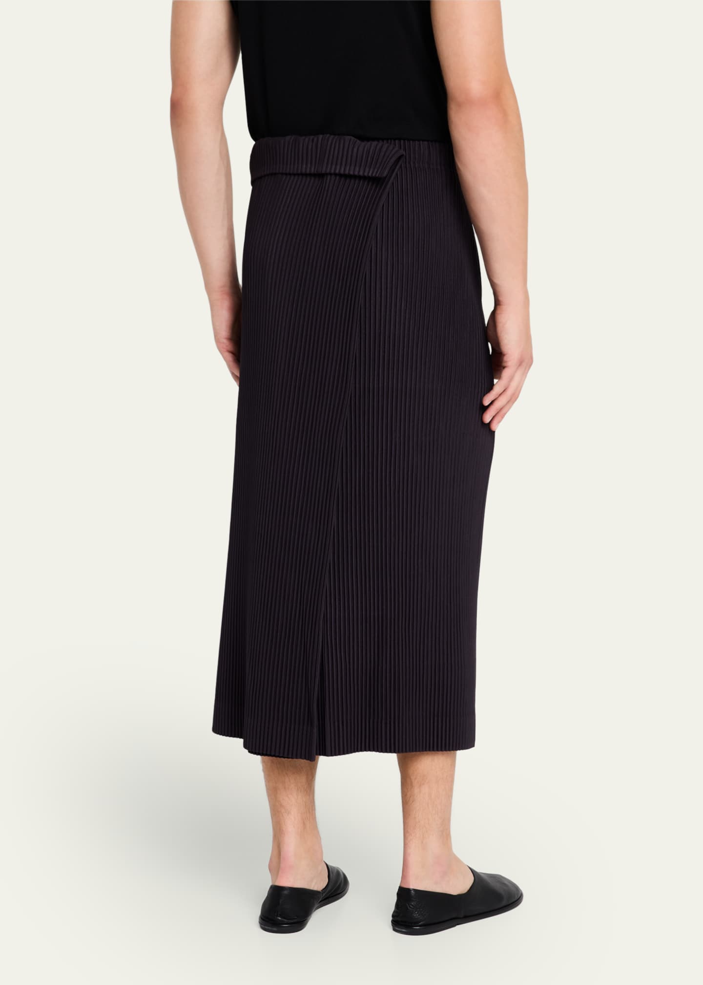Homme Plisse Issey Miyake Men's Pleated Wrap Skirt Image 3 of 5