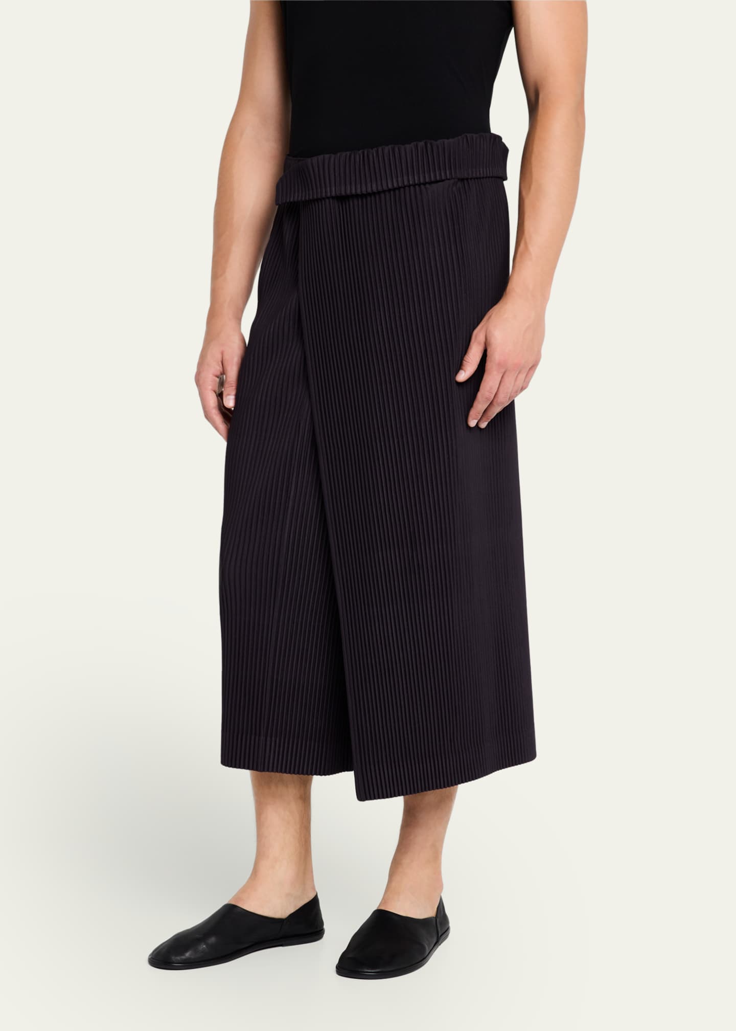 Homme Plisse Issey Miyake Men's Pleated Wrap Skirt Image 4 of 5
