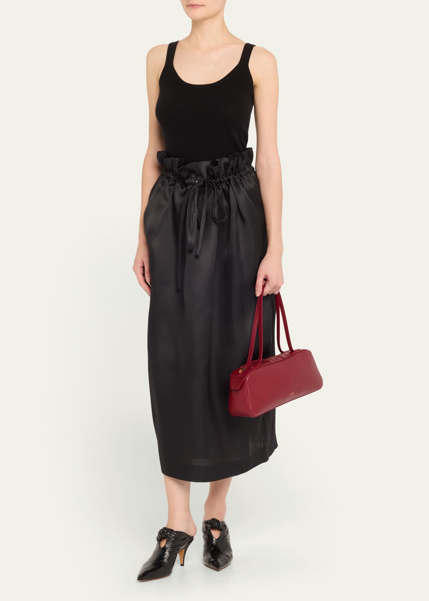 【KHAITE】 シモナ ジップショルダーバッグ H2040877200 Khaite Simona Zip Leather Shoulder Bag - Bergdorf Goodman