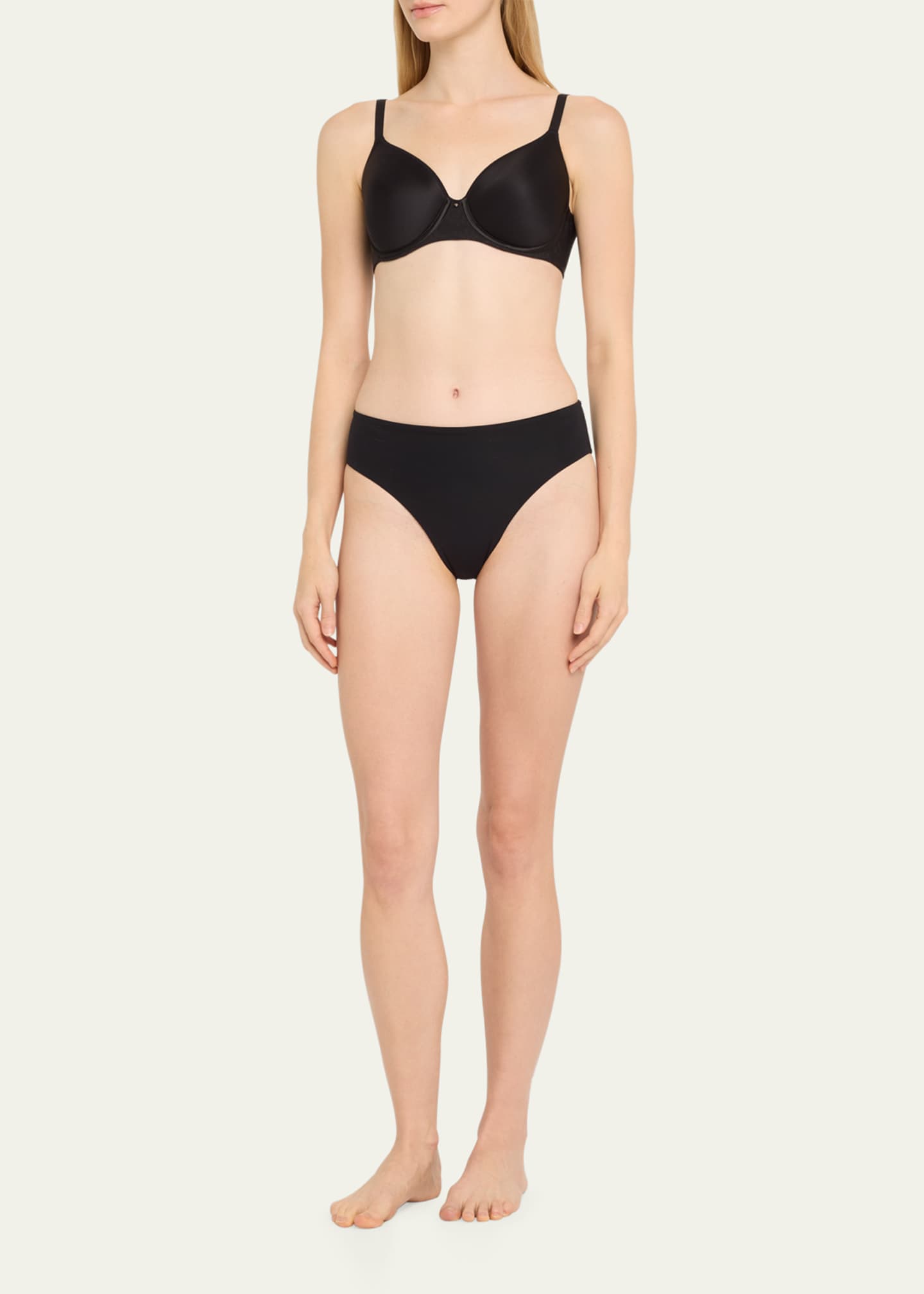 Chantelle Comfort Chic Back-Smoothing T-Shirt Bra Image 2 of 4