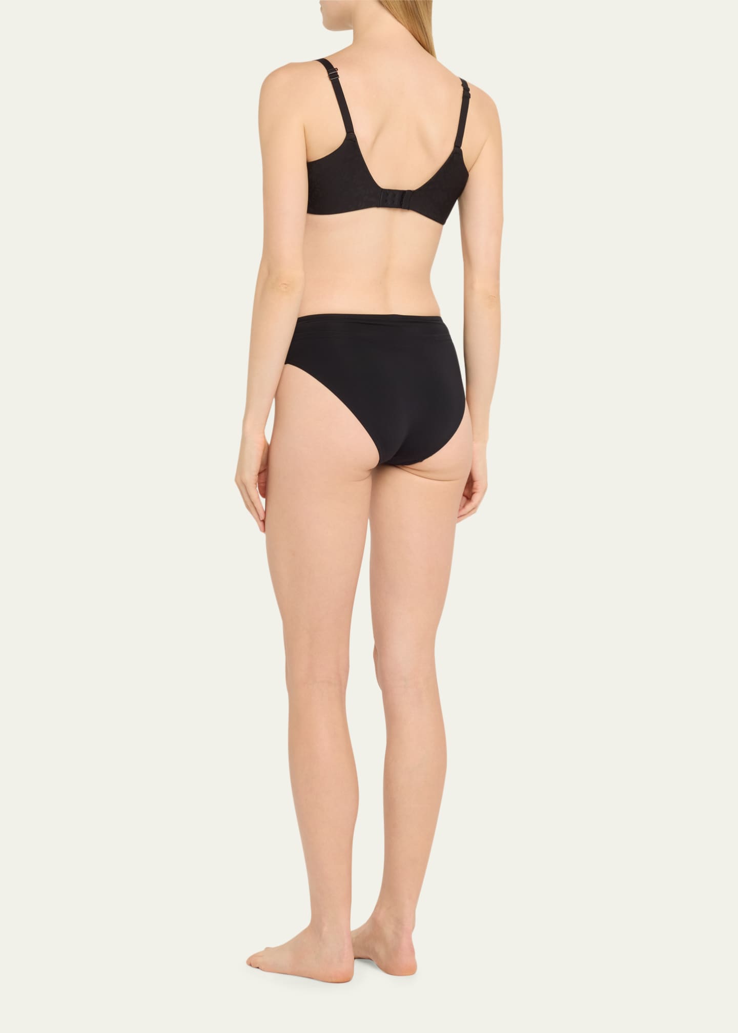 Chantelle Comfort Chic Back-Smoothing T-Shirt Bra Image 3 of 4