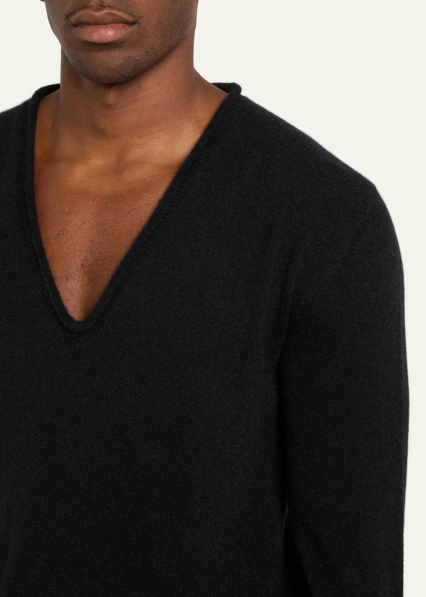TOM FORD Men's Cashmere and Silk V-Neck Sweater Image 5 of 5