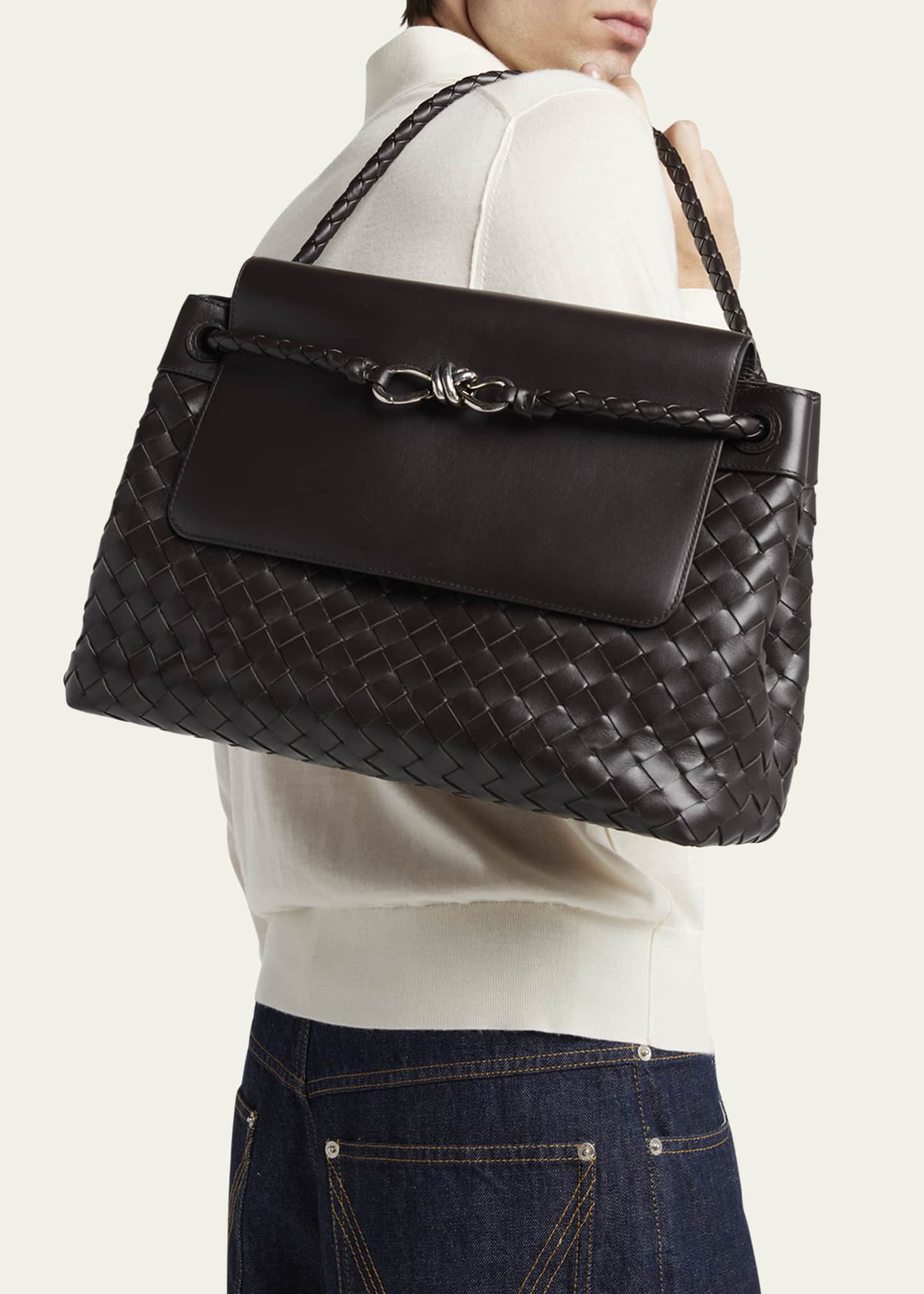 Bottega Veneta Men's Andiamo Medium Intrecciato Leather Messenger Bag Image 2 of 5
