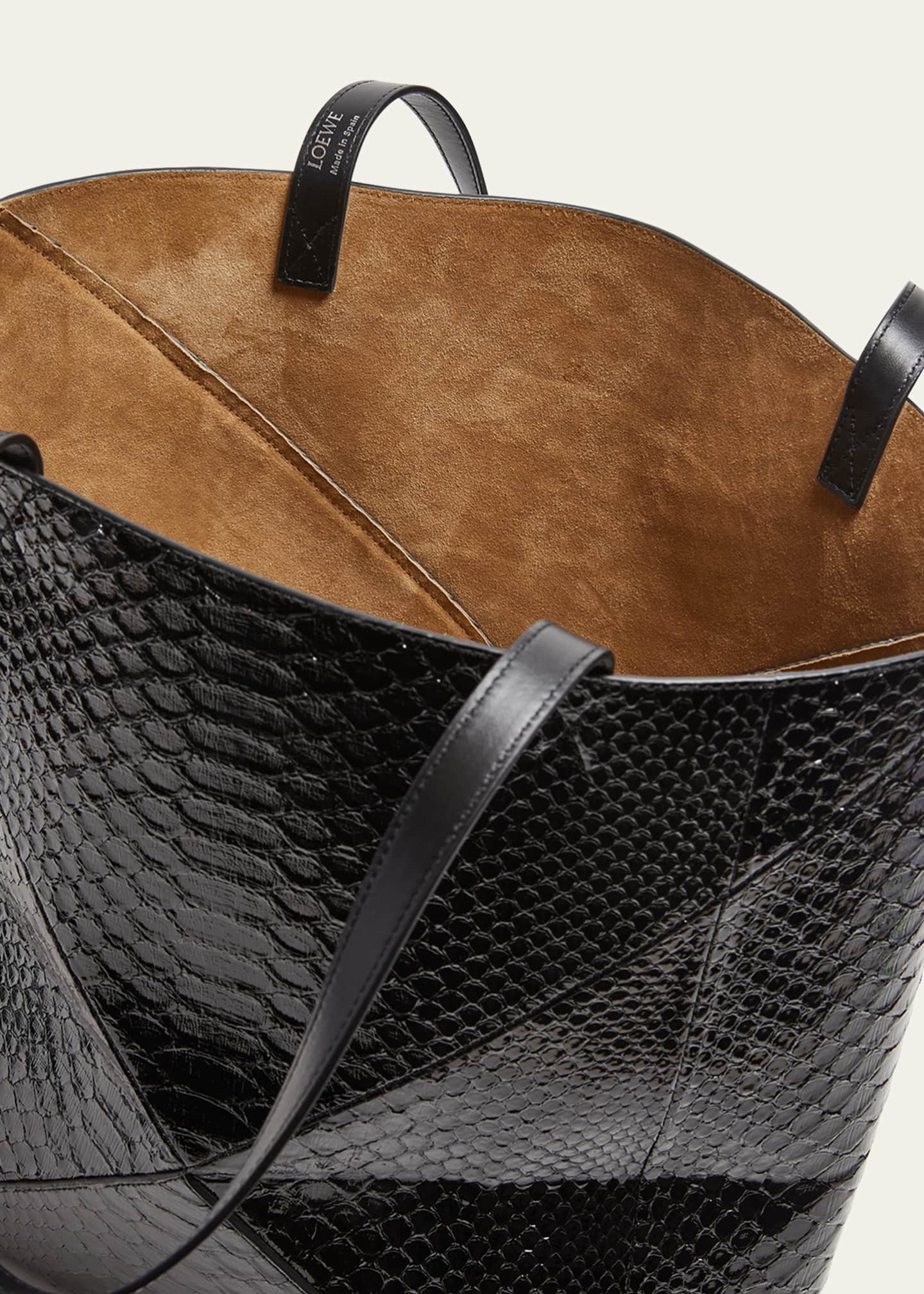 【本物保証】 Loewe Puzzle Bag Tote Python-Embossed Patent Large Fold 名刺入れ/定期入れ