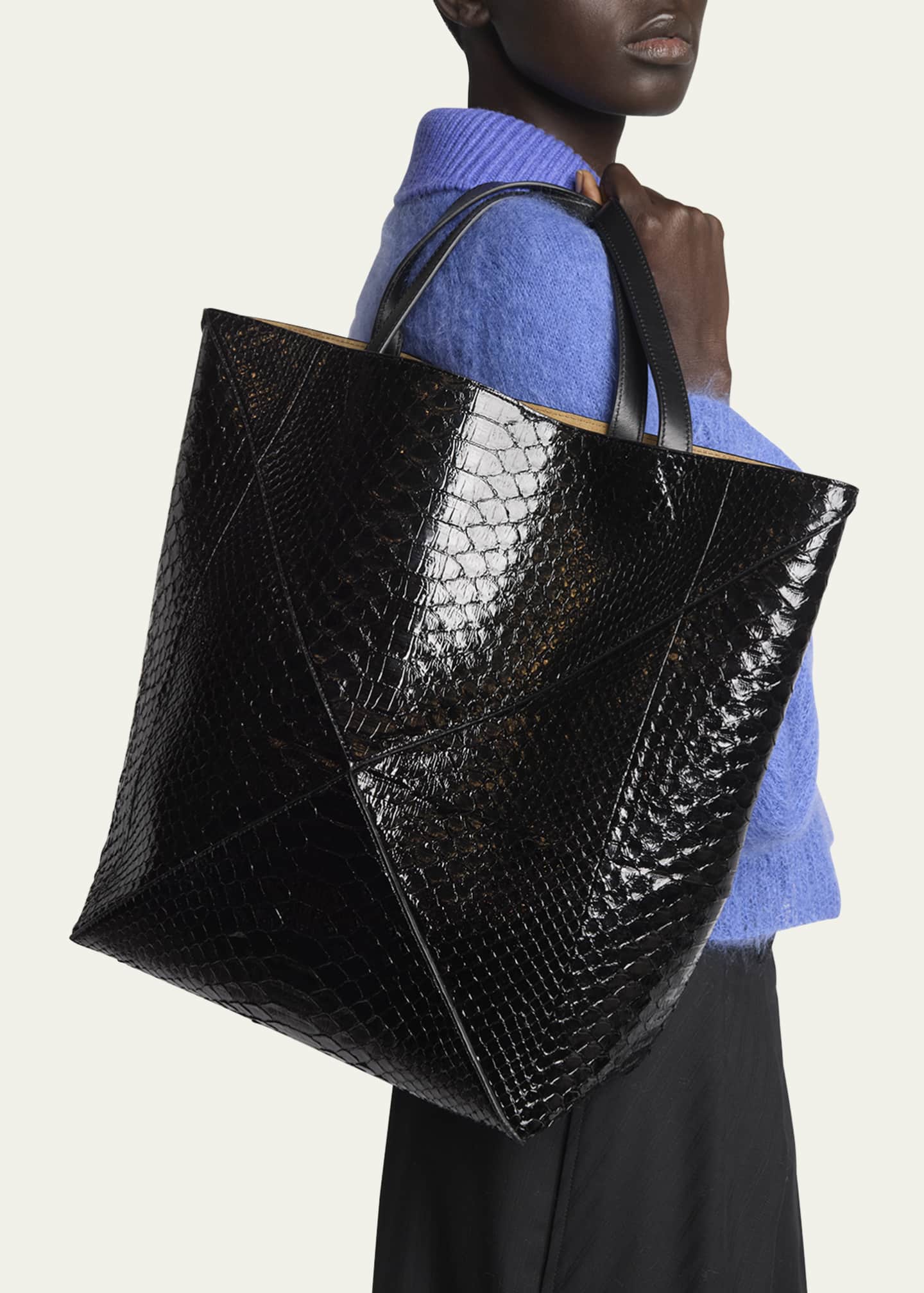 【本物保証】 Fold Puzzle Loewe Large Bag Tote Python-Embossed Patent 名刺入れ/定期入れ