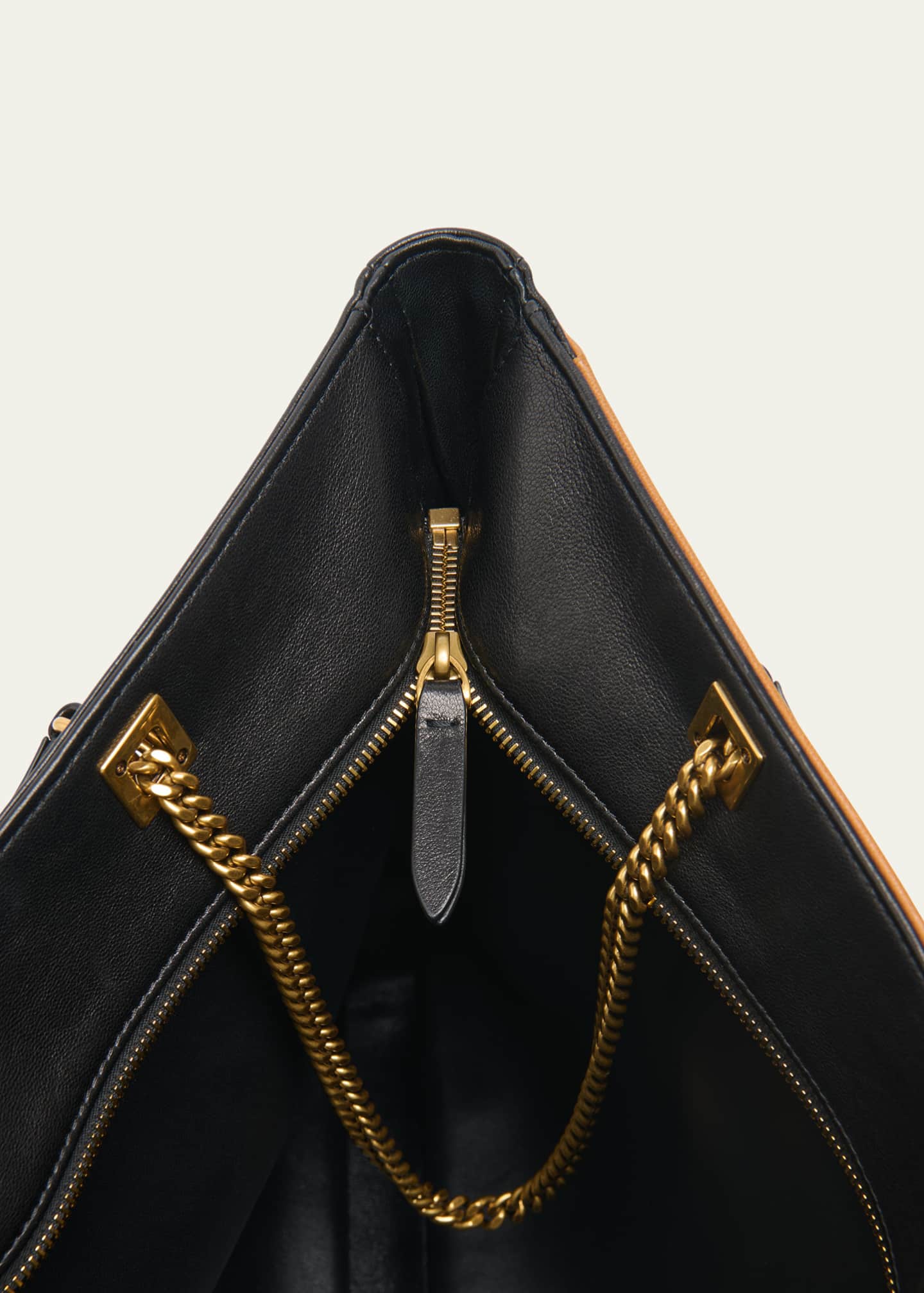 トートバッグ Valentino Garavani Viva Superstar butter/black medium bag Valentino Garavani Viva Superstar Nappa Leather Shopper for
