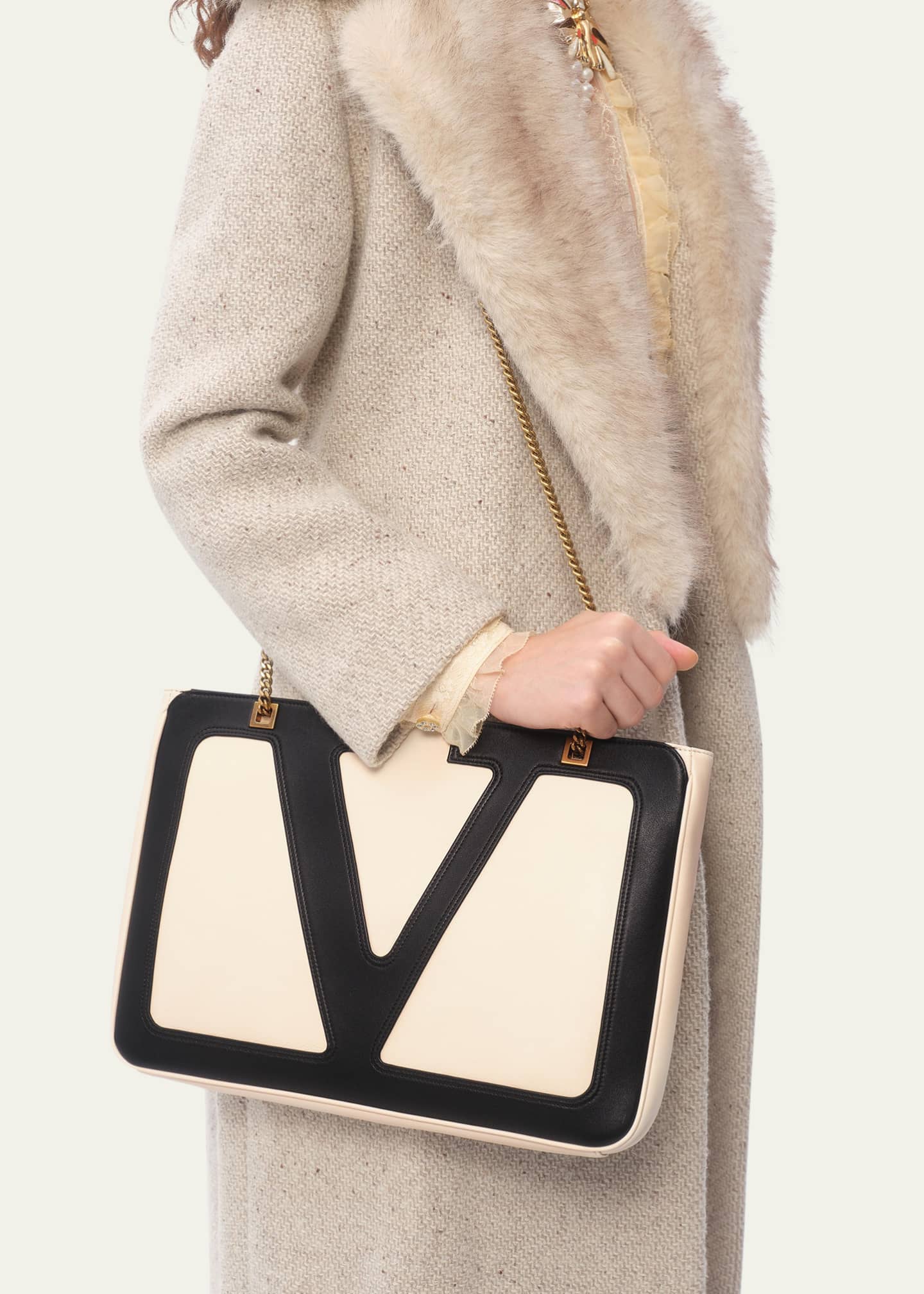 Valentino Garavani Viva Superstar Medium Leather Tote Bag Image 2 of 4