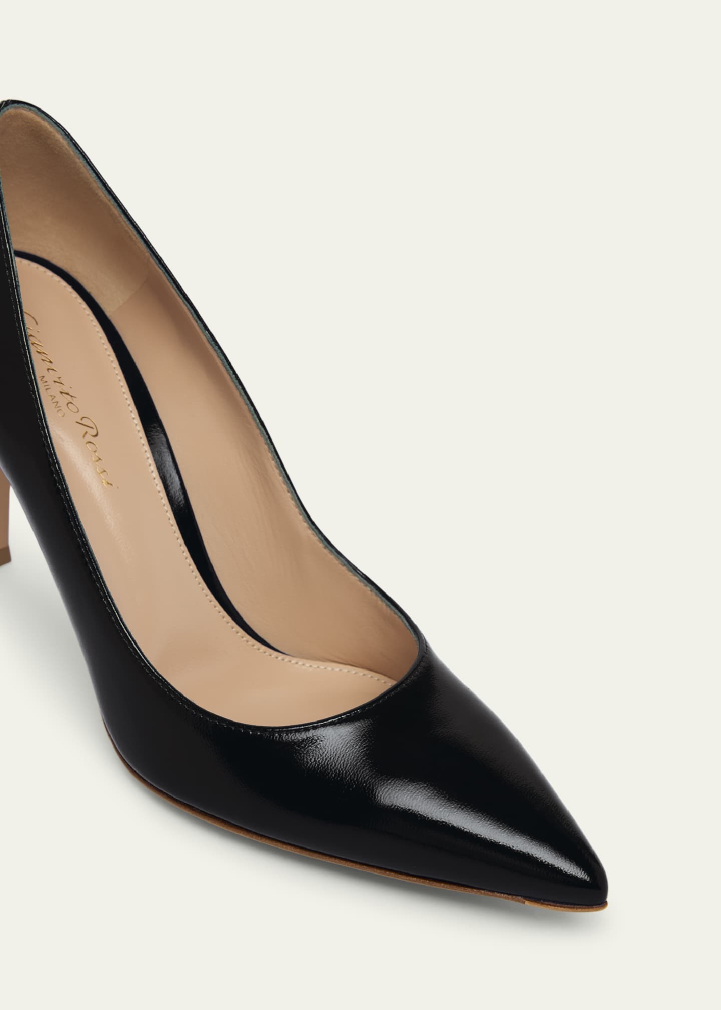 【Gianvito Rossi】 ie Nuit patentレザーローファー Georgie Nuit patent leather loafers in beige - Gianvito