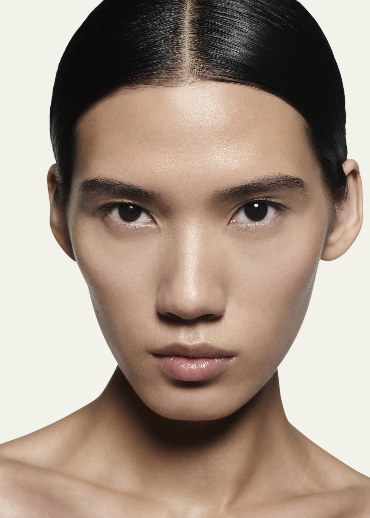 Victoria Beckham Concealer Pen Image 3 of 4