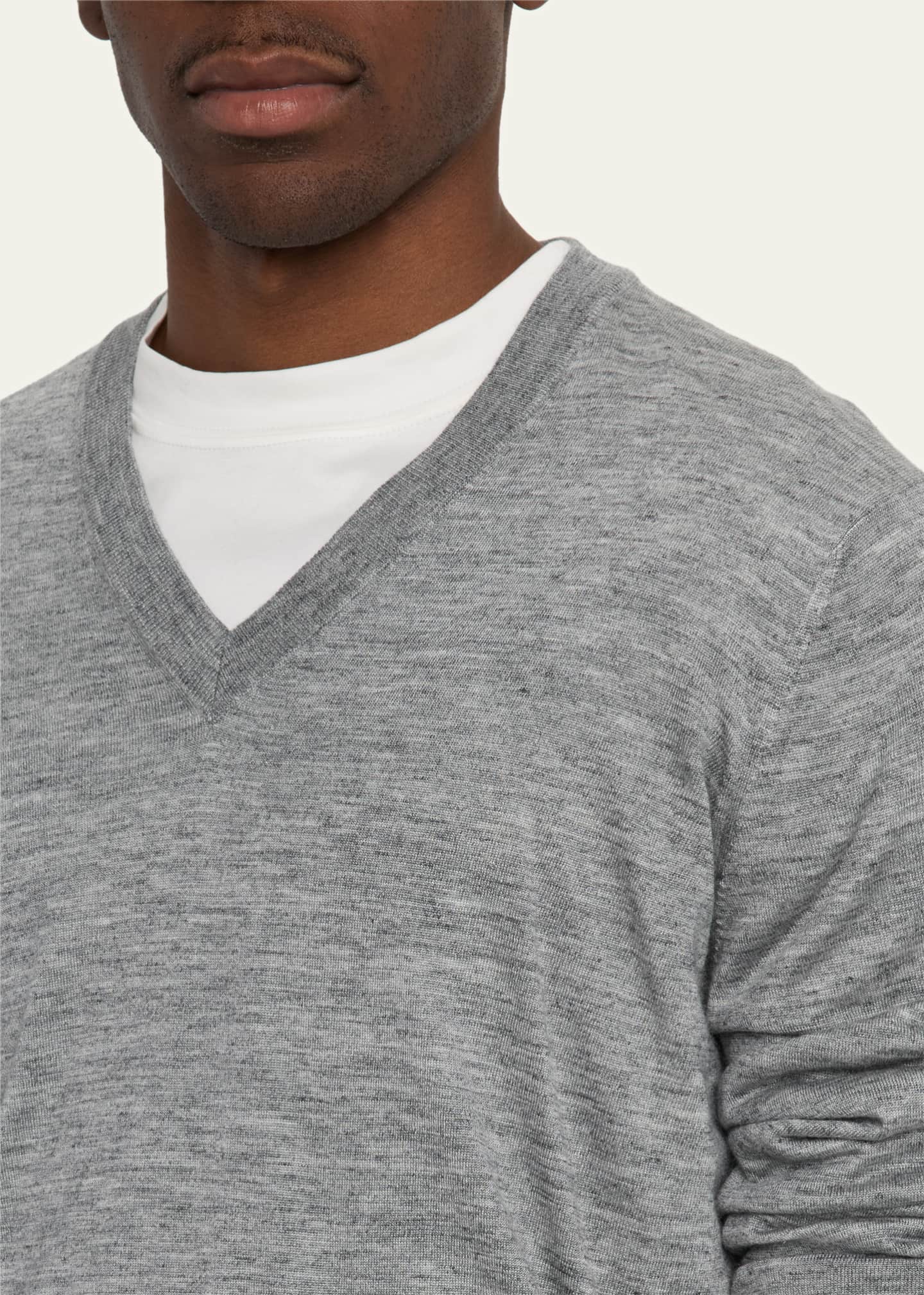 BRUNELLO CUCINELLI グレー Vネック セーター Brunello Cucinelli Men's Cashmere-Blend V-Neck Sweater - Bergdorf