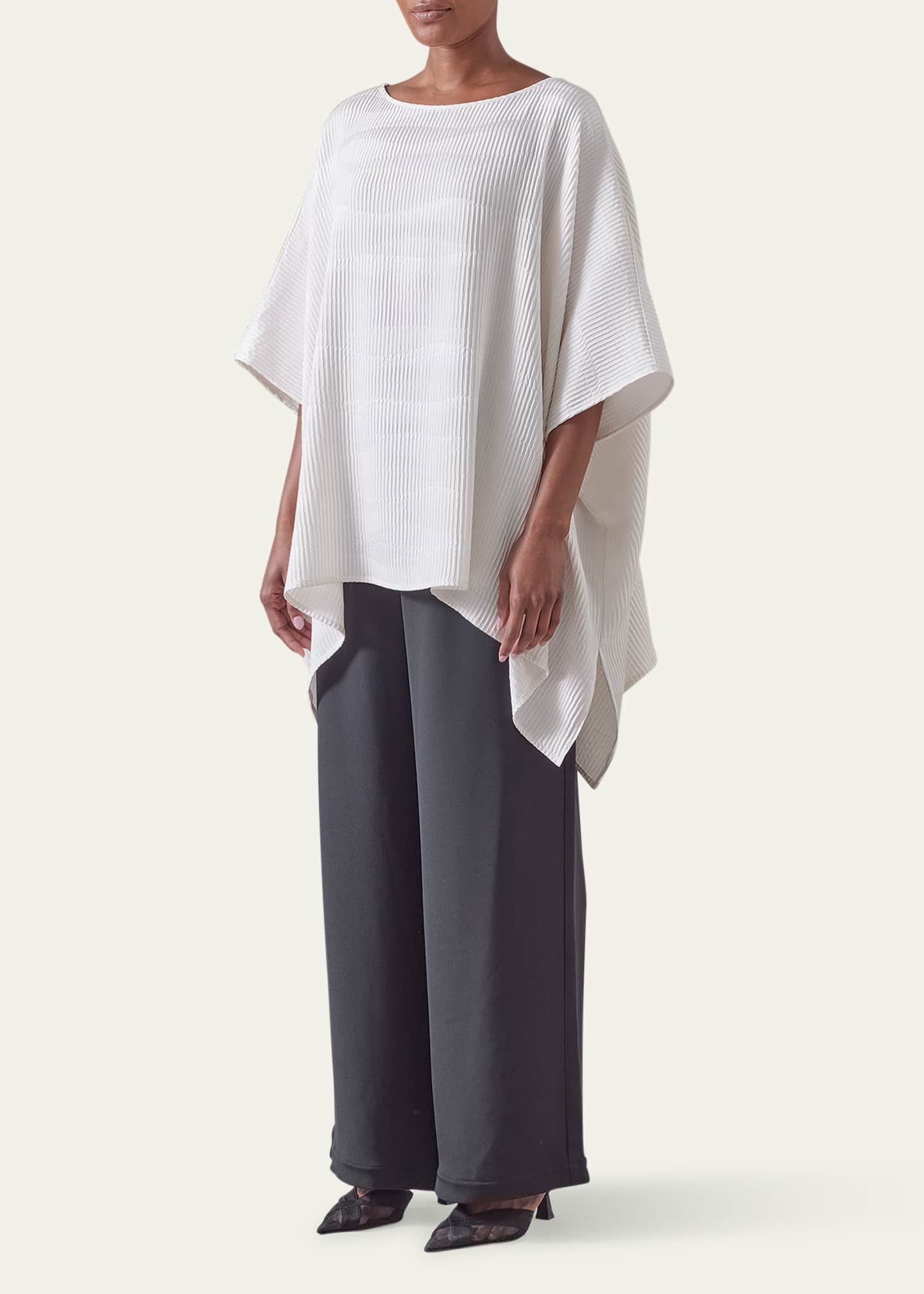 Eskandar Longer-Back Scoop-Neck Kaftan (Mid Plus Length) Image 2 of 4