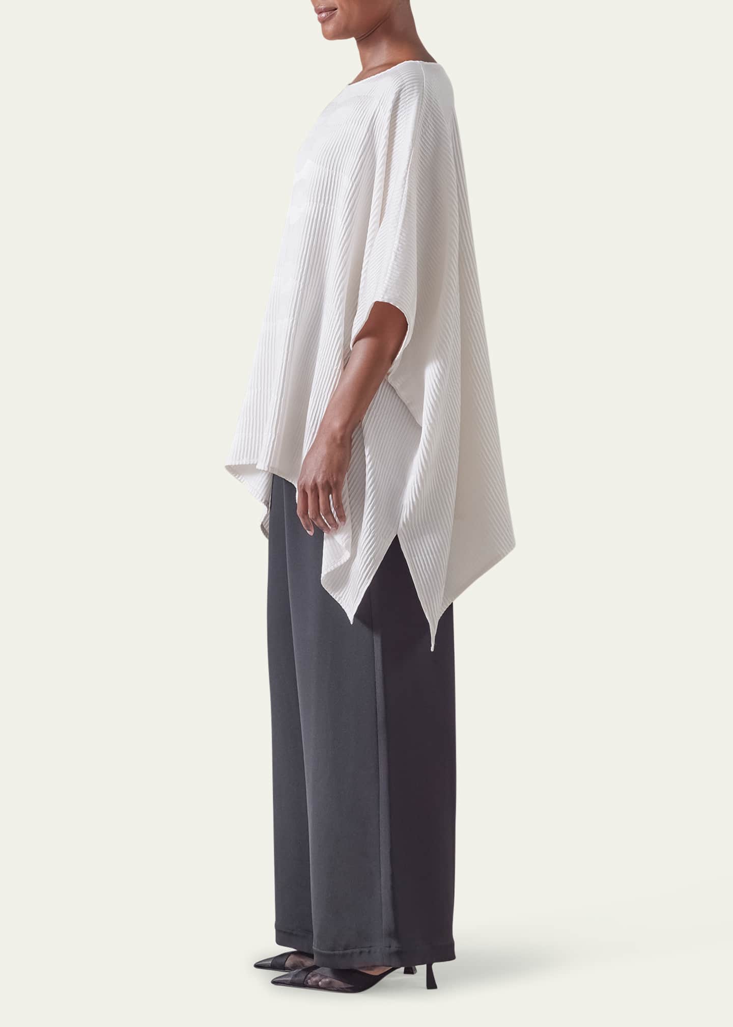 Eskandar Longer-Back Scoop-Neck Kaftan (Mid Plus Length) Image 4 of 4