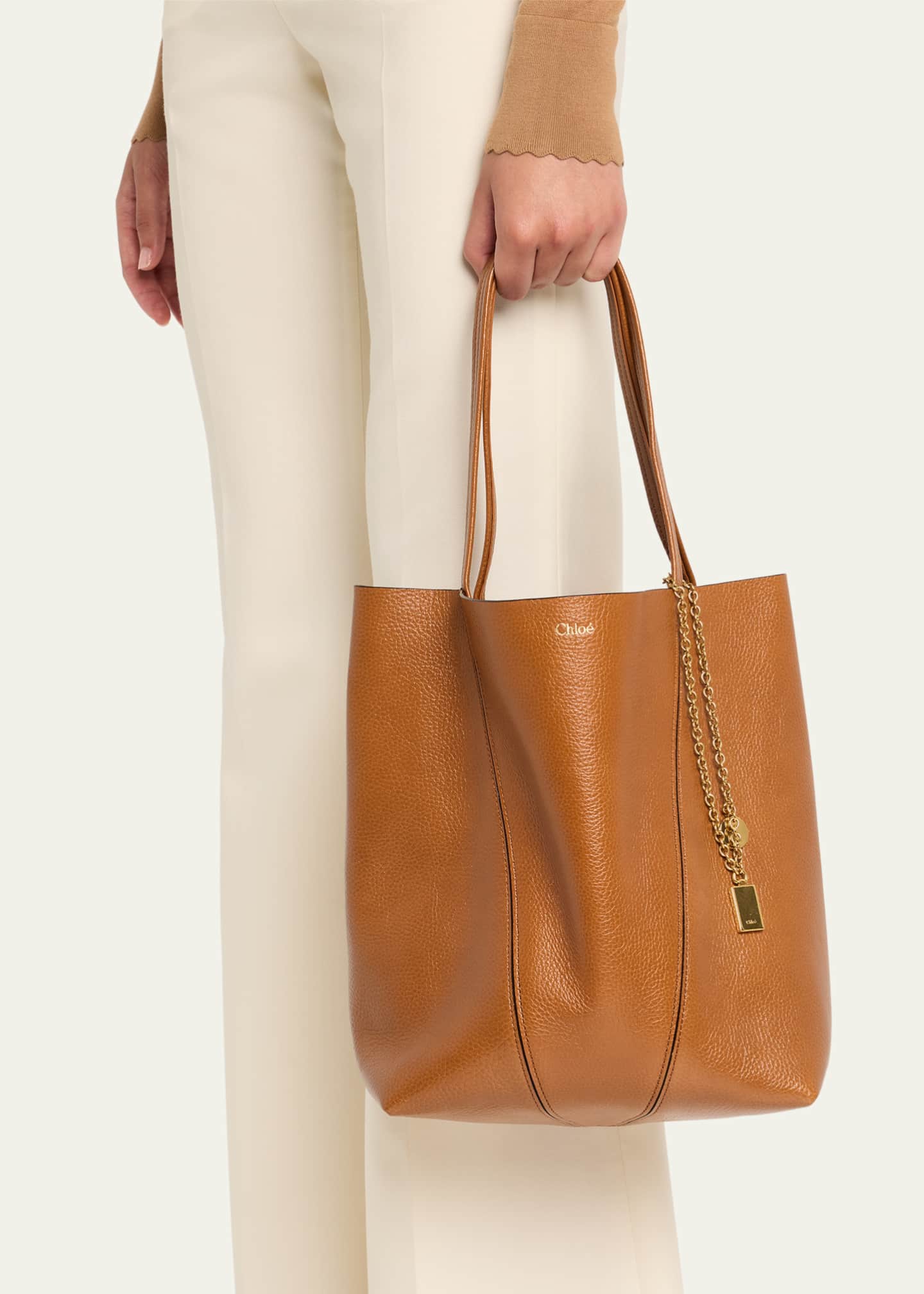 [CHLO ] クロエ SPIN MEDIUM TOTE BAG IN GRAINY LEATHER Chloe Spin Medium Tote Bag in Leather - Bergdorf Goodman
