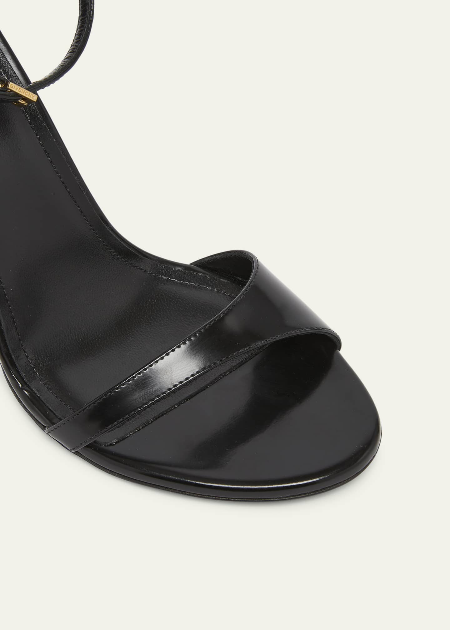 【関税＆送料込み】Givenchy Mule 4G Liquid Sandals Givenchy | 4G liquid black flat mules | Savannahs